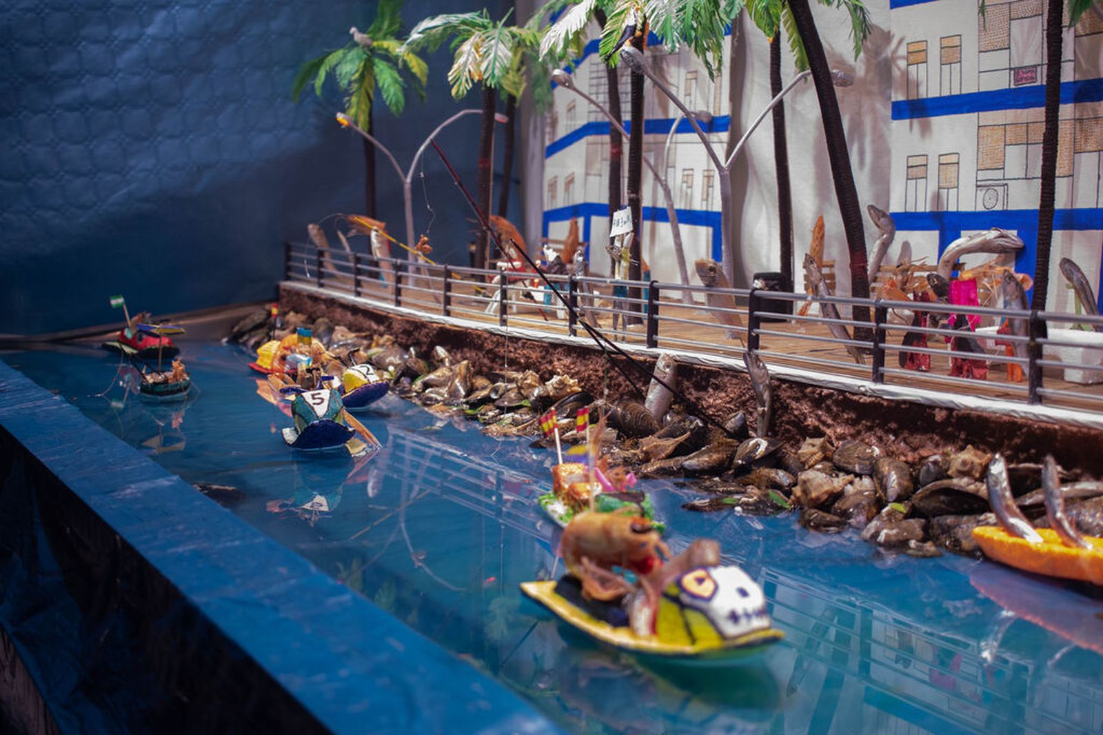 Uno de los puestos de pescados y mariscos decorado en 2022.