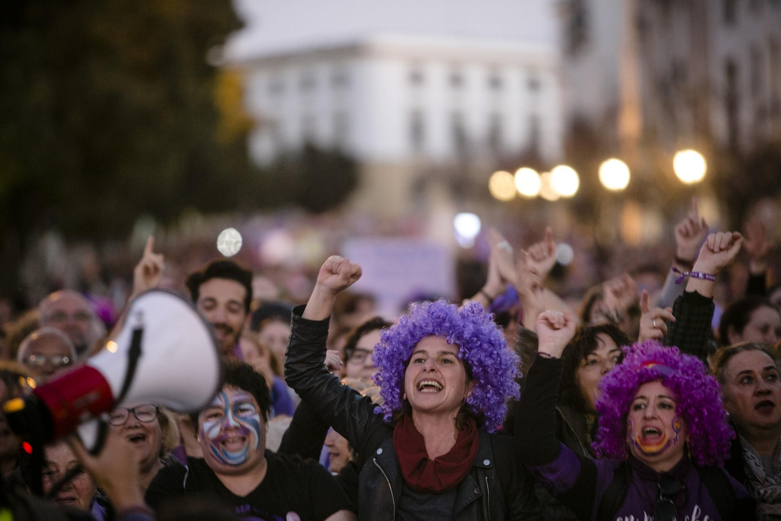 Miles de personas acudieron a  la gran manifestación del 8-M