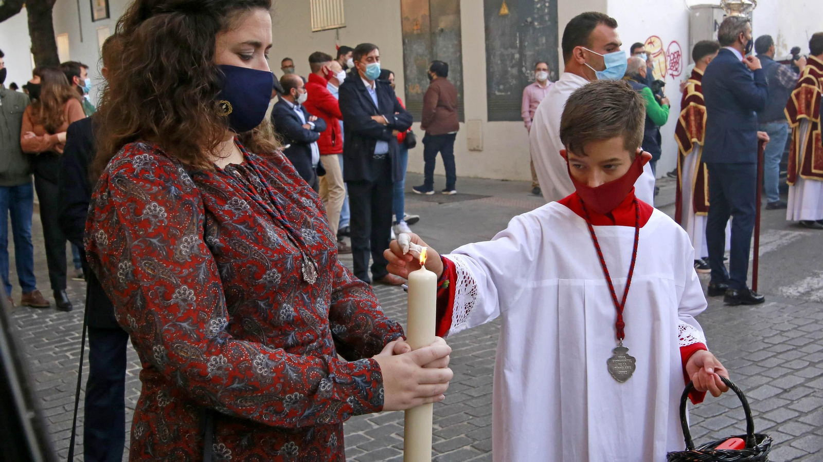 Imágenes del rosario de la Aurora de la Candelaria por los jardines de la Atalaya