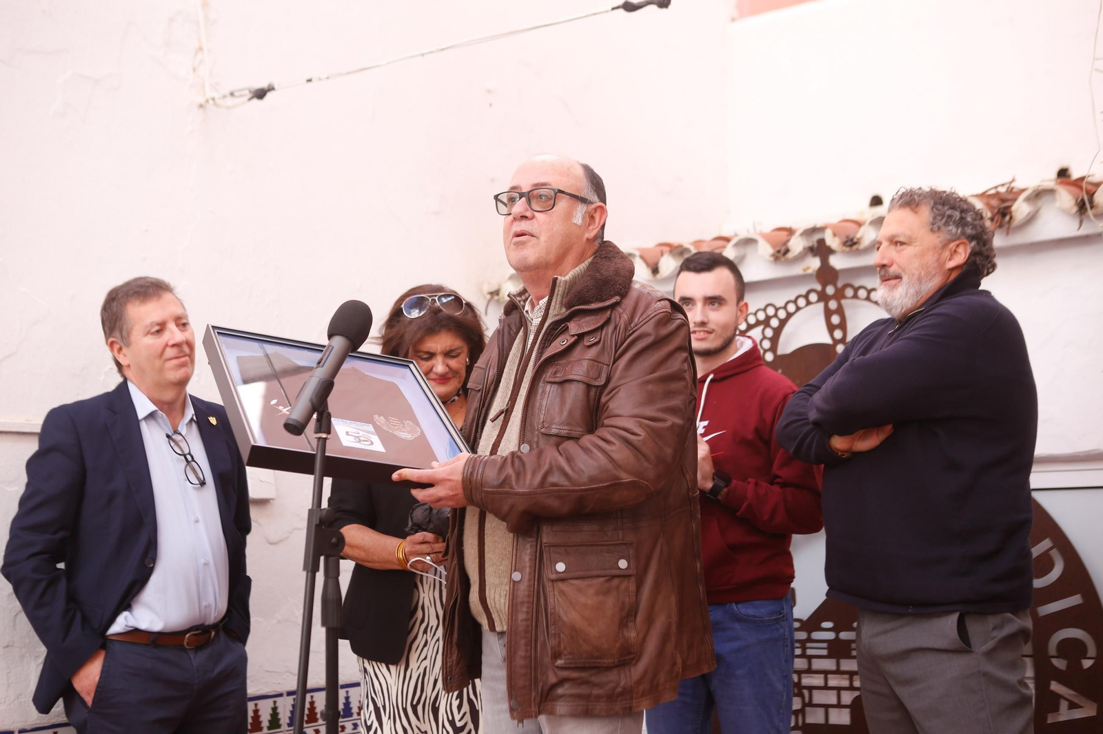Las fotos de la entrega de medallas de la Asociación Fuerte de Santa Bárbara a la Peña Balona y Julio Vega