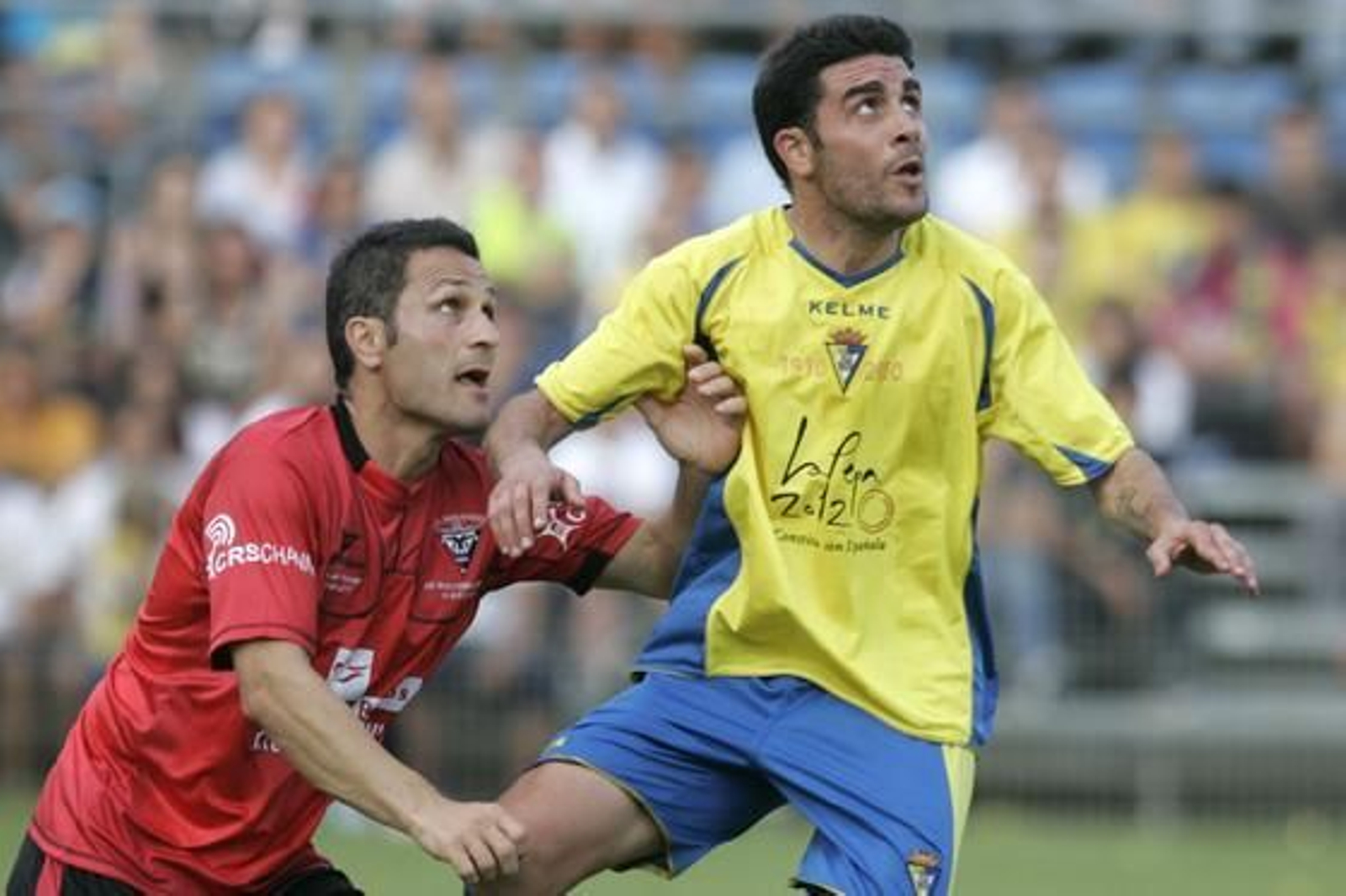 Enrique espera un pase aéreo.

Foto: Jesus Marin