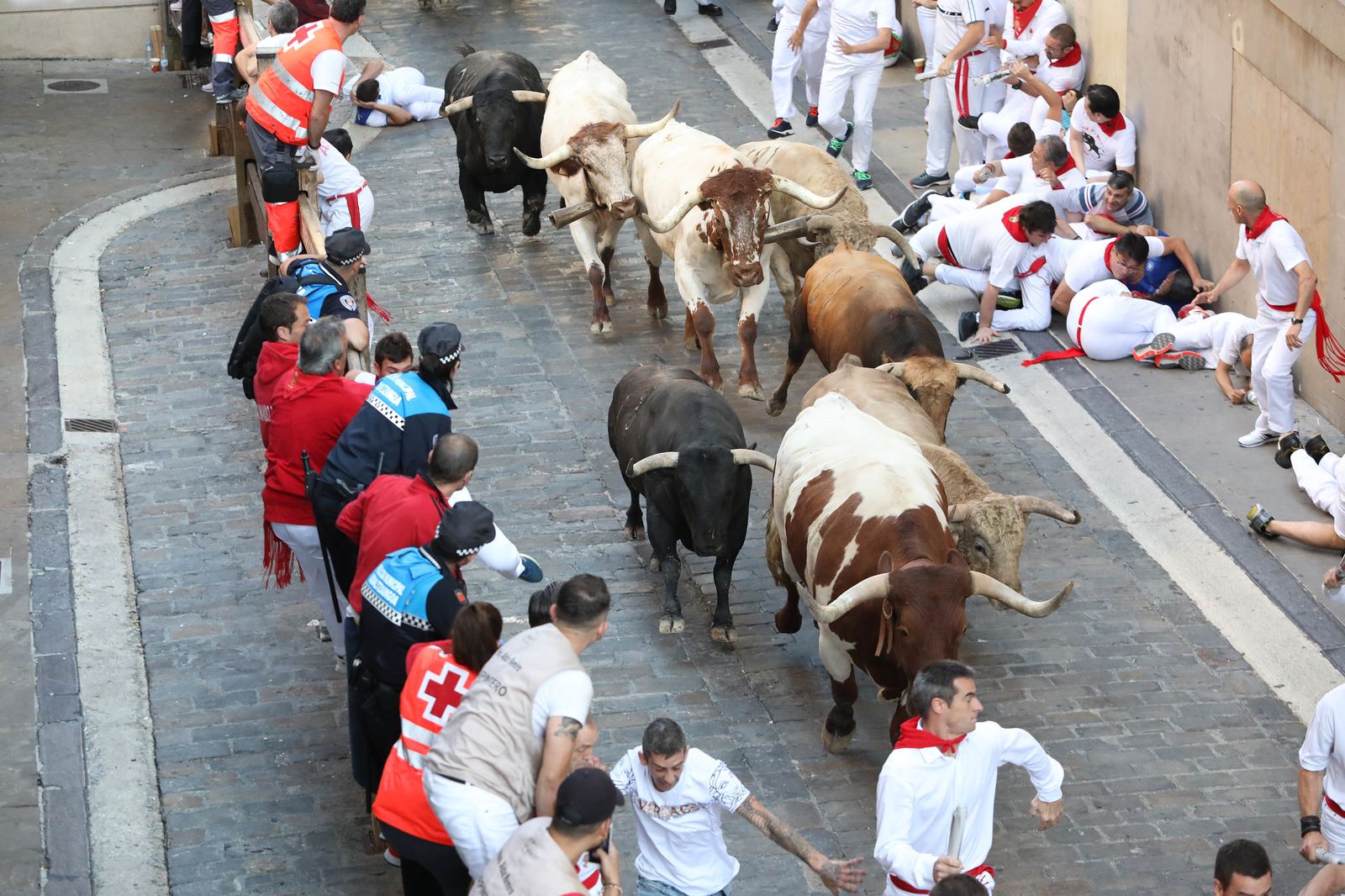 El quinto encierro de los Sanfermines, en imágenes