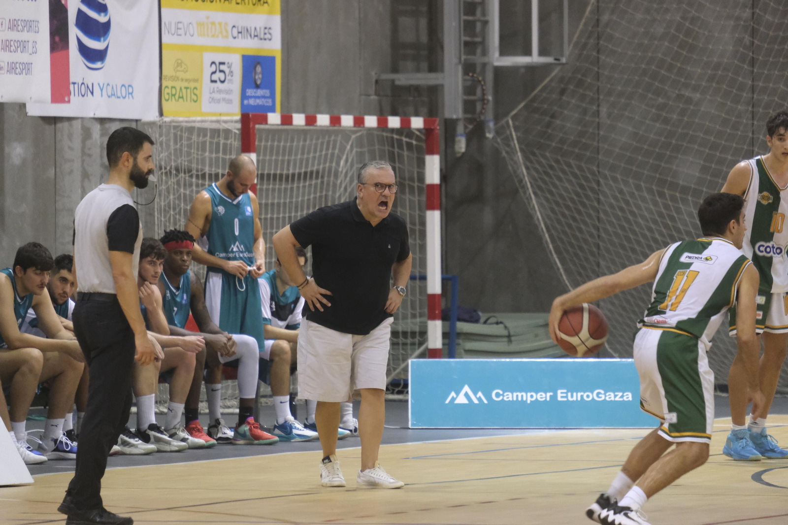 Las mejores imágenes del derbi entre UCB Camper Eurogaza y Coto Córdoba