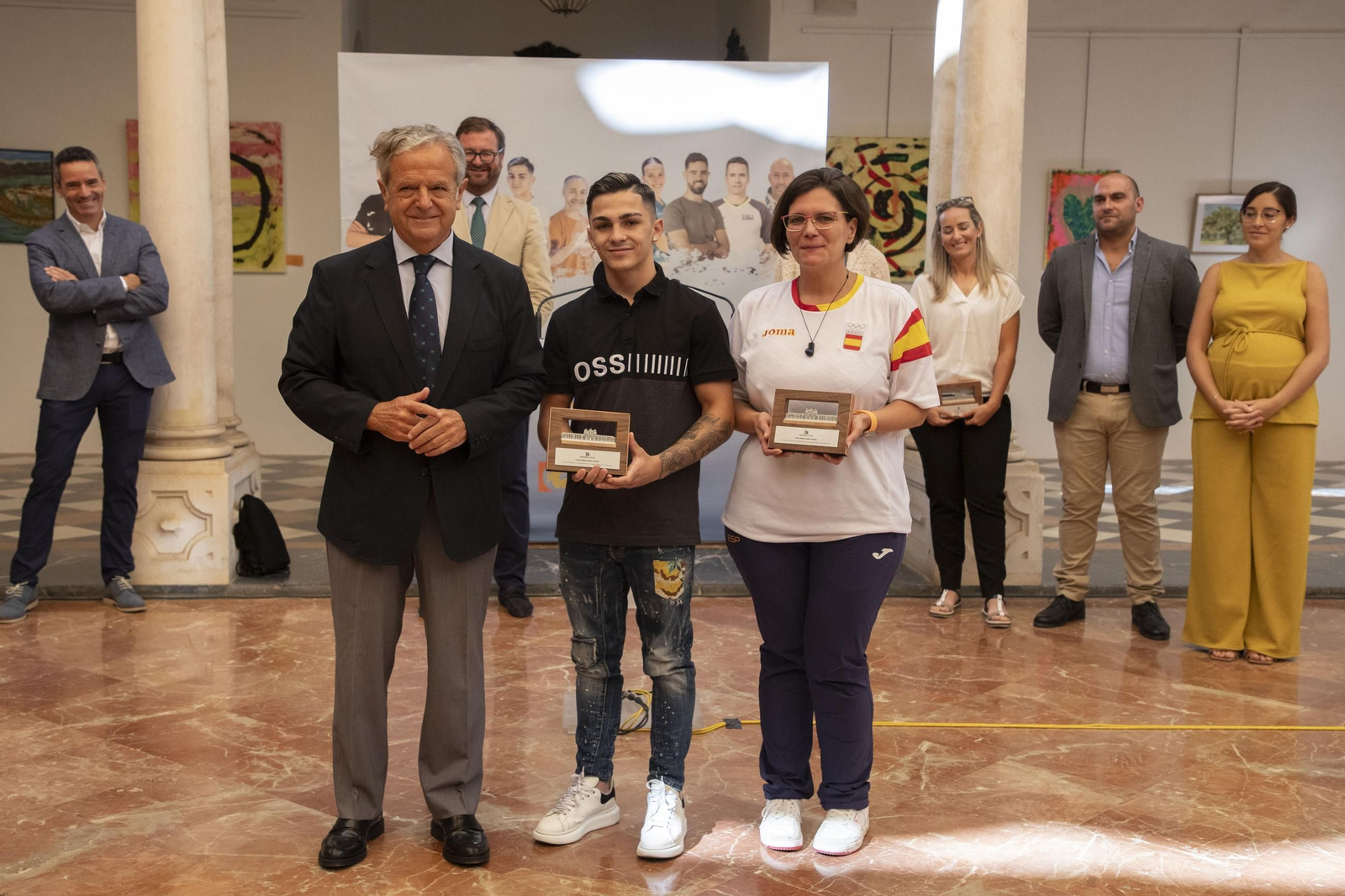 foto_recepcin-por-parte-de-la-corporacin-provincial-a-los-deportistas-olmpicos_24_53983979682_o.jpg