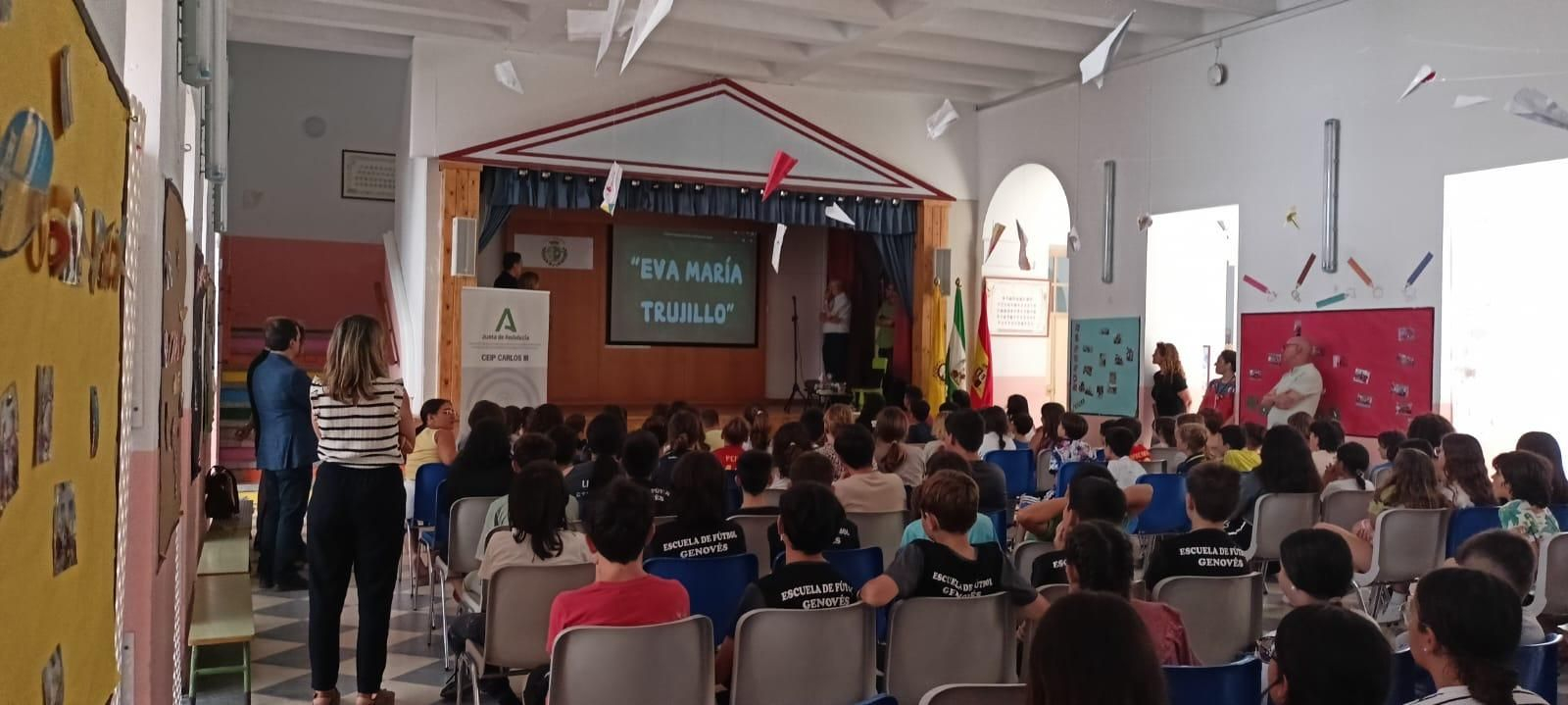Un momento del acto celebrado en el colegio Carlos III.