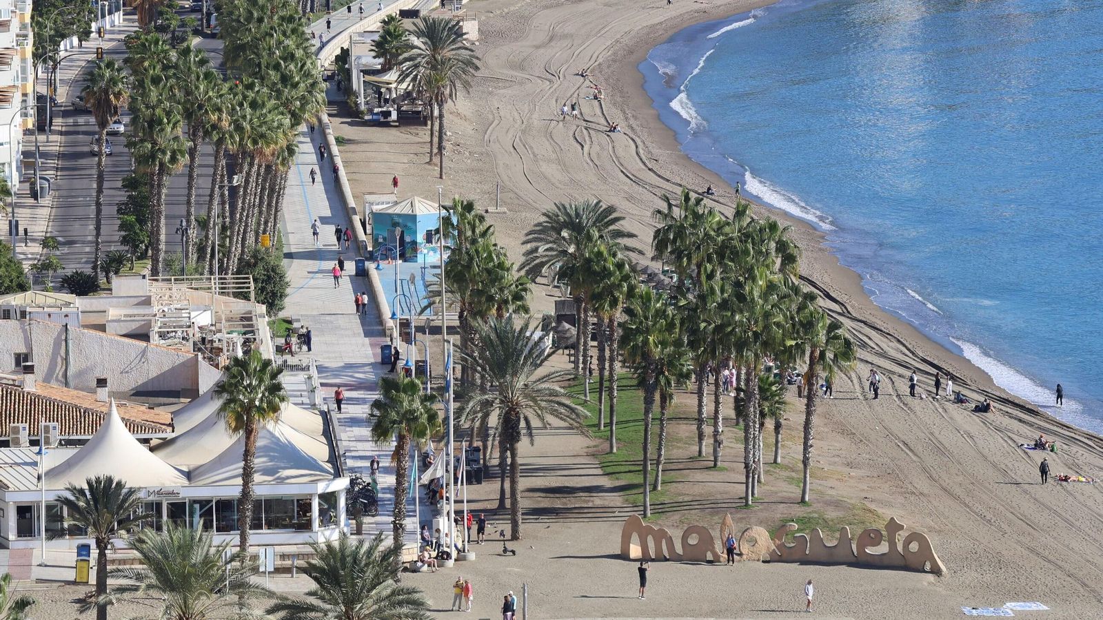 Vista aérea de la playa de La Malagueta. Vista aérea de la playa de La Malagueta.