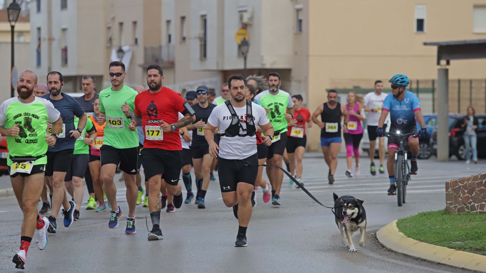 Fotos de la IX Carrera Cívico Militar 'Entre Dos Ciudades'