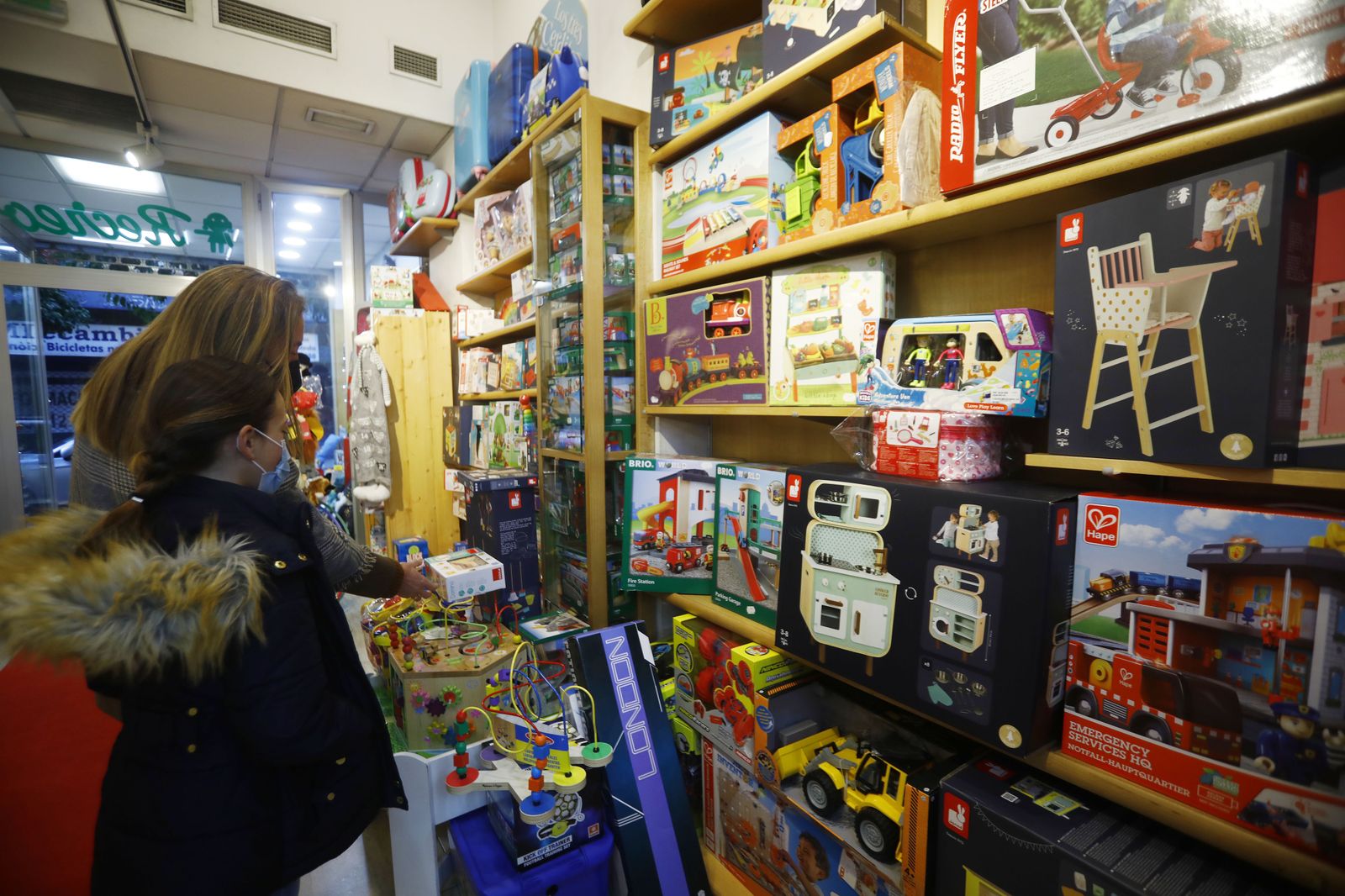 Las compras de juguetes en Córdoba, en fotografías