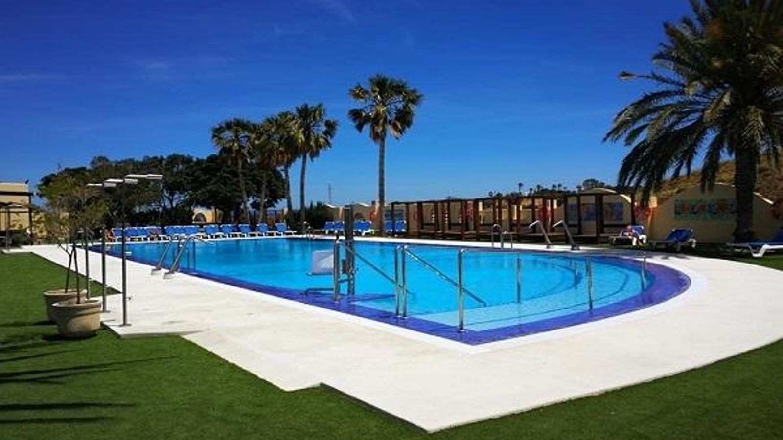 Camping Los Escullos