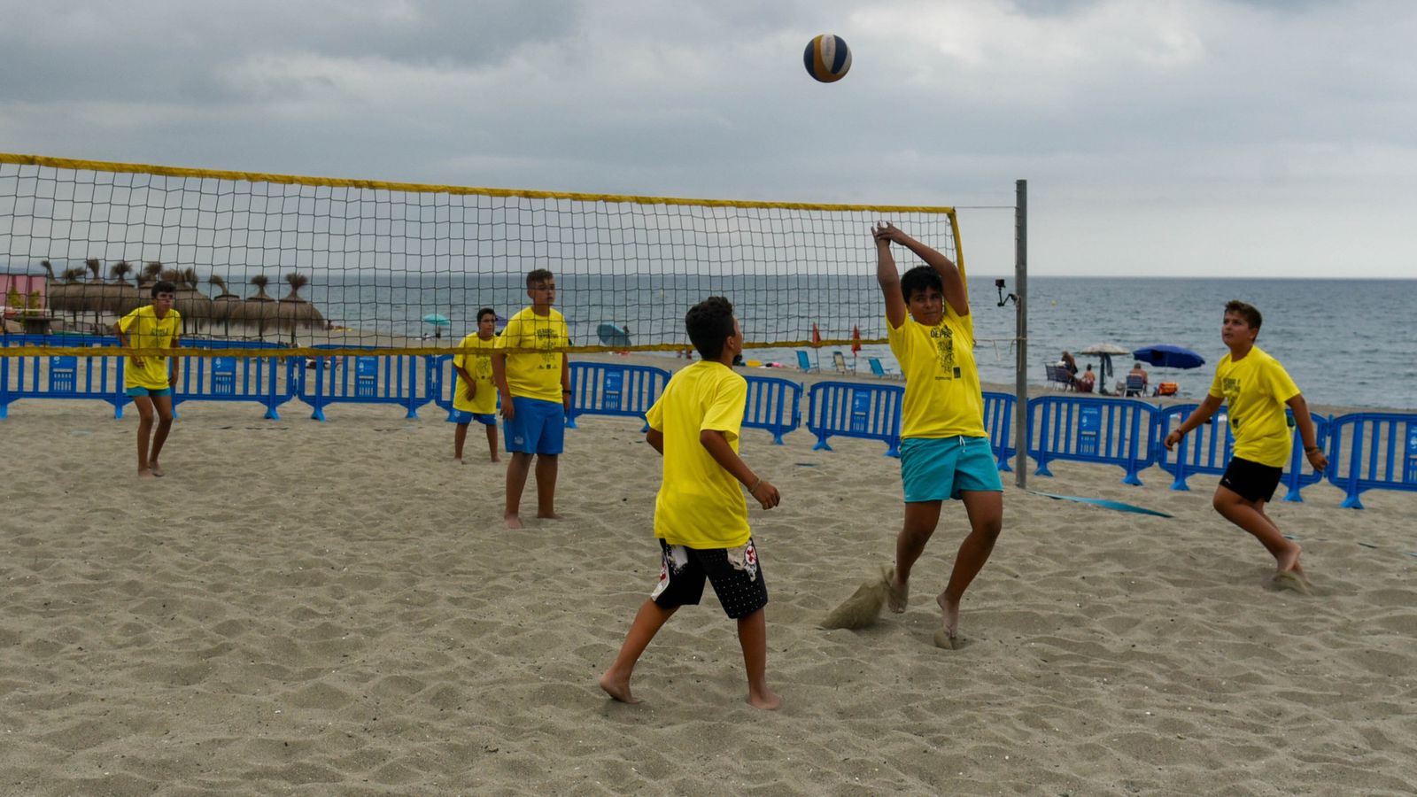 VOLEIBOL PLAYA EN LA PLAYA DE SANTA BARBARA