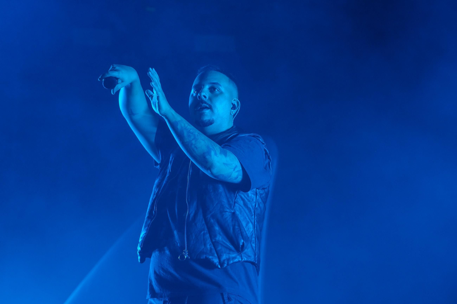 Concierto de Cruz Cafuné en el Cabaret Festival