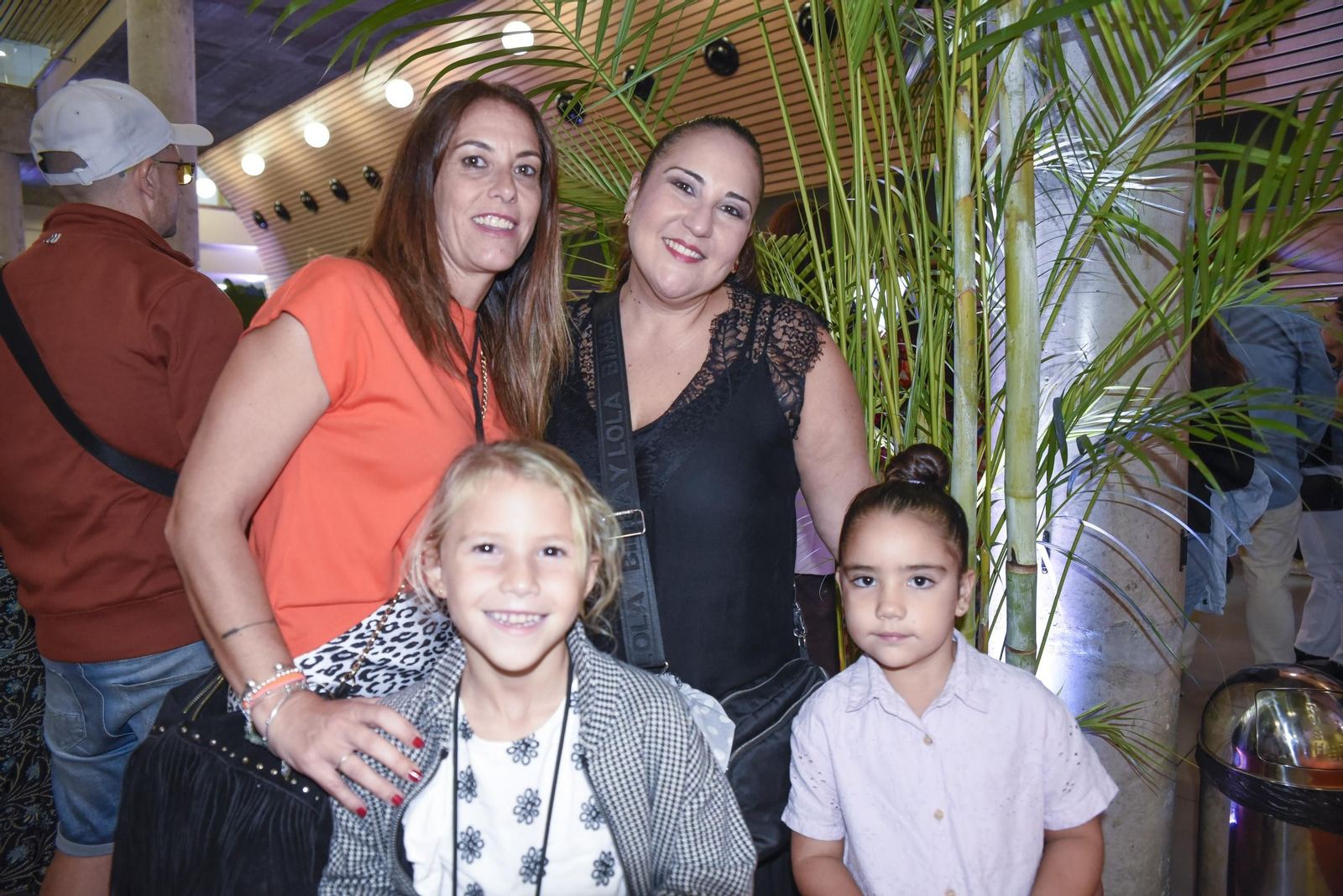 Las fotografías del concierto de Melody en el Palacio de Congresos de La Línea