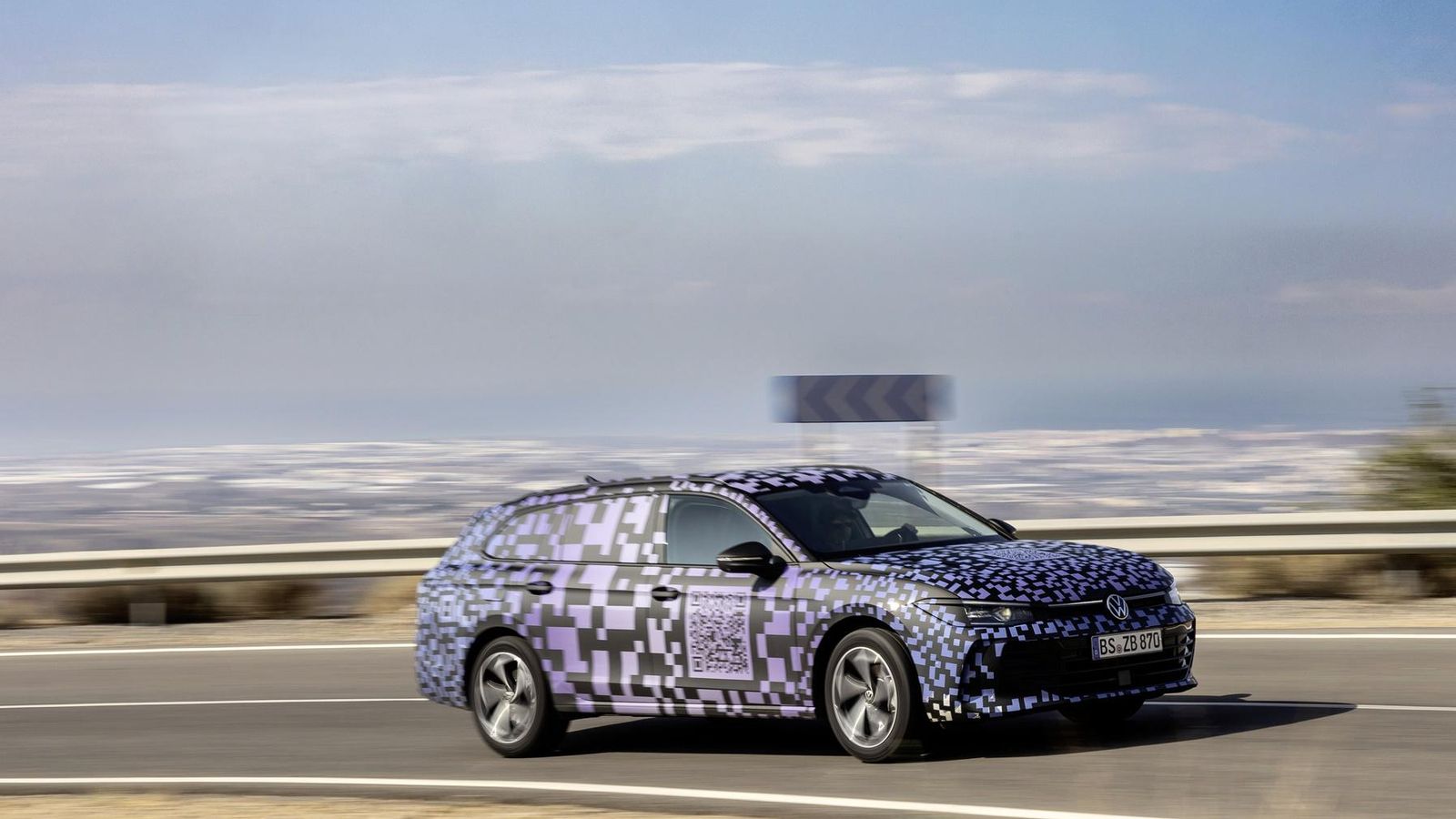 Será más amplio que el actual Variant y, asimismo, dinámicamente más dotado, tanto por la ampliación de batalla, como por la profunda revisión del chasis.