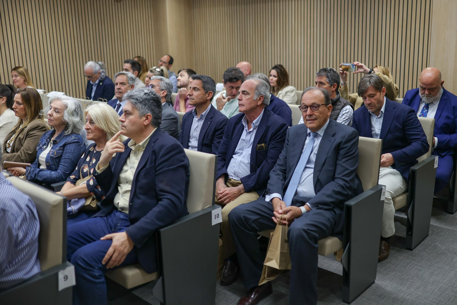 Las mejores imágenes de las nuevas instalaciones del Colegio Oficial de Enfermería de Granada