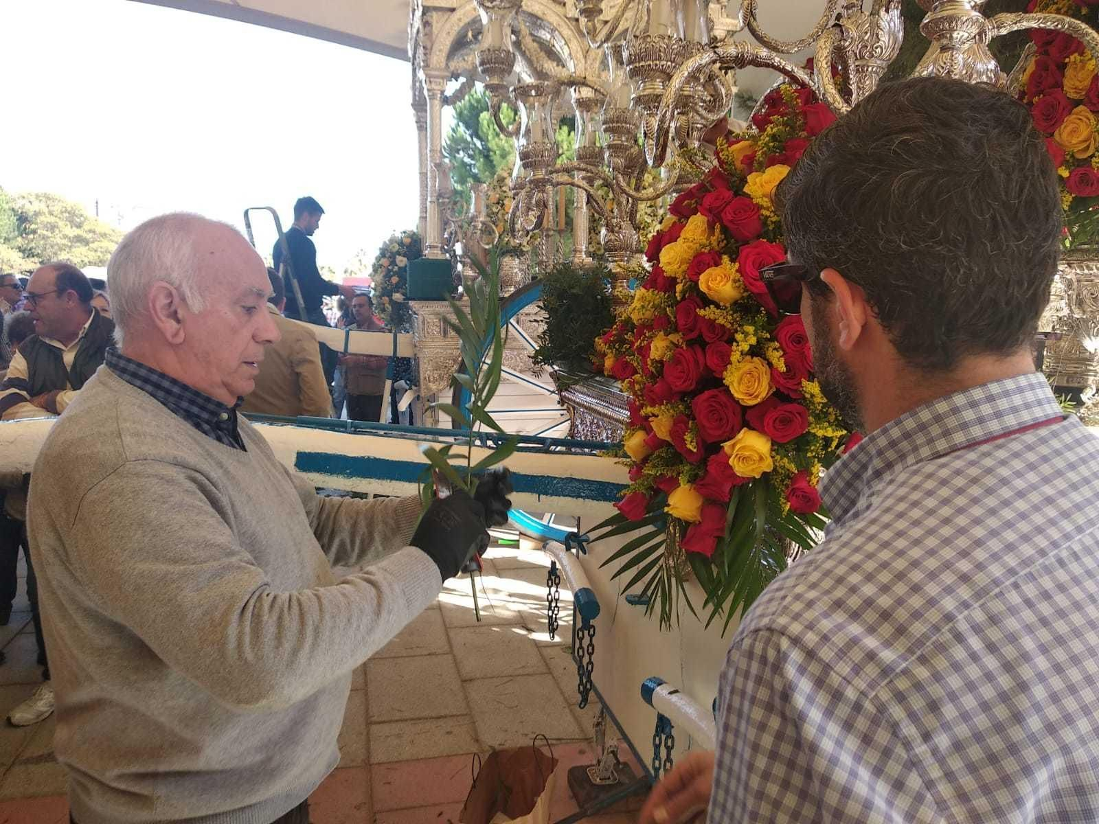 La preparación de las carretas para la procesión Magna