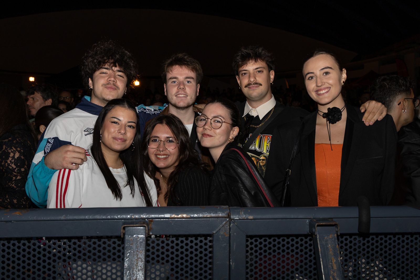 Feria de noche de San Lucas, Concierto de La Plazuela y La Mona Chita Rock, en imágenes