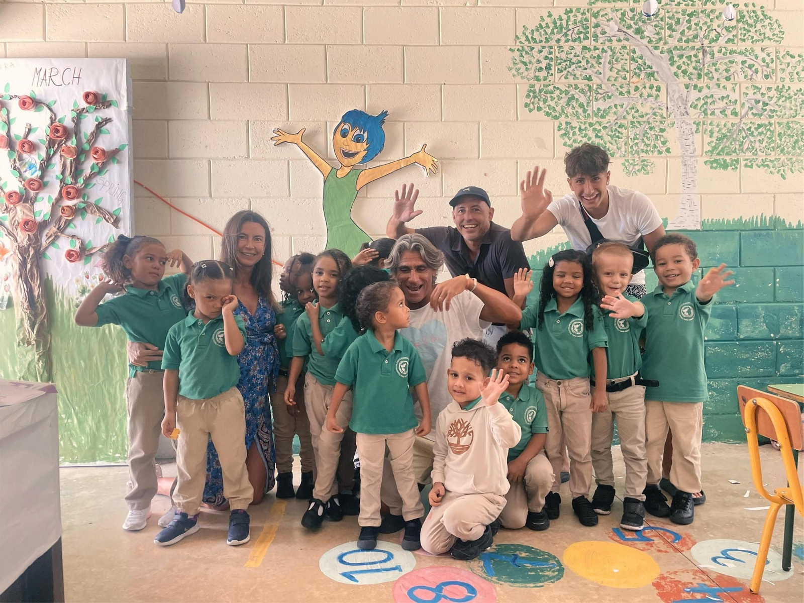 Con niños en República Dominicana.