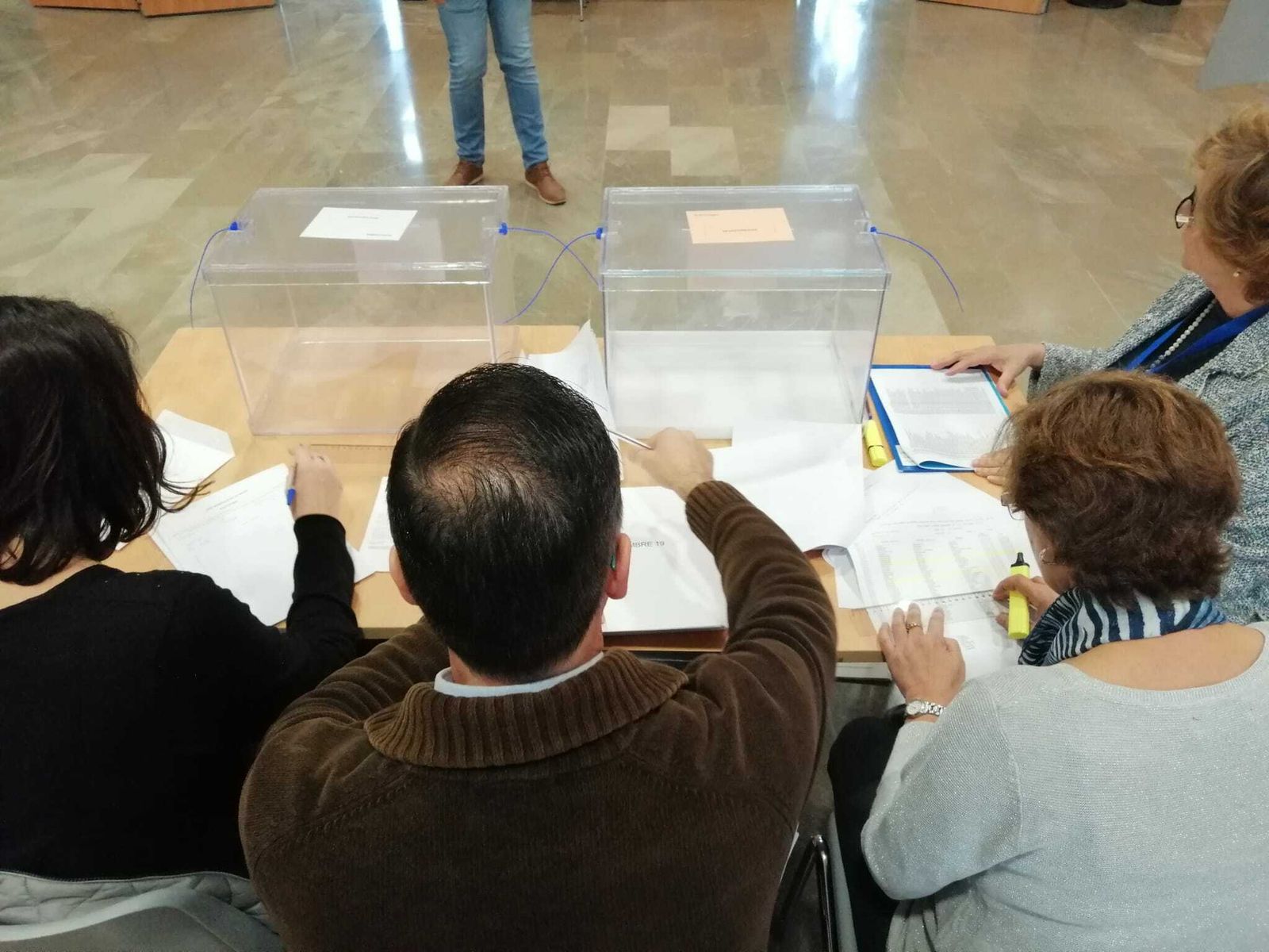 Las imágenes de la jornada electoral en Sevilla