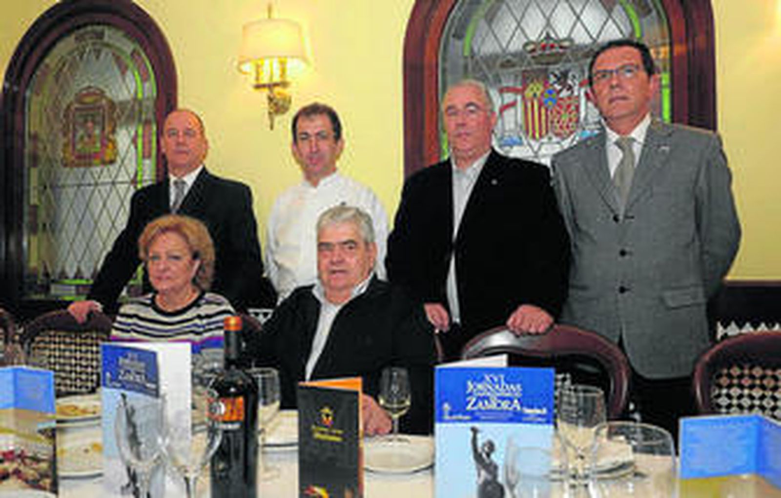 Responsables de El Faro y del restaurante Sancho 2 de Zamora, ayer en la inauguración de las jornadas.