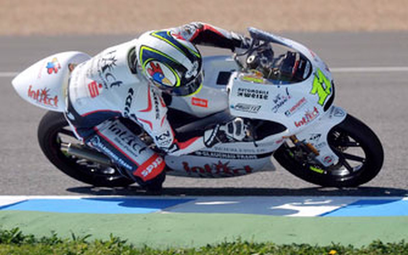 Cortese arrebata la pole a los españoles