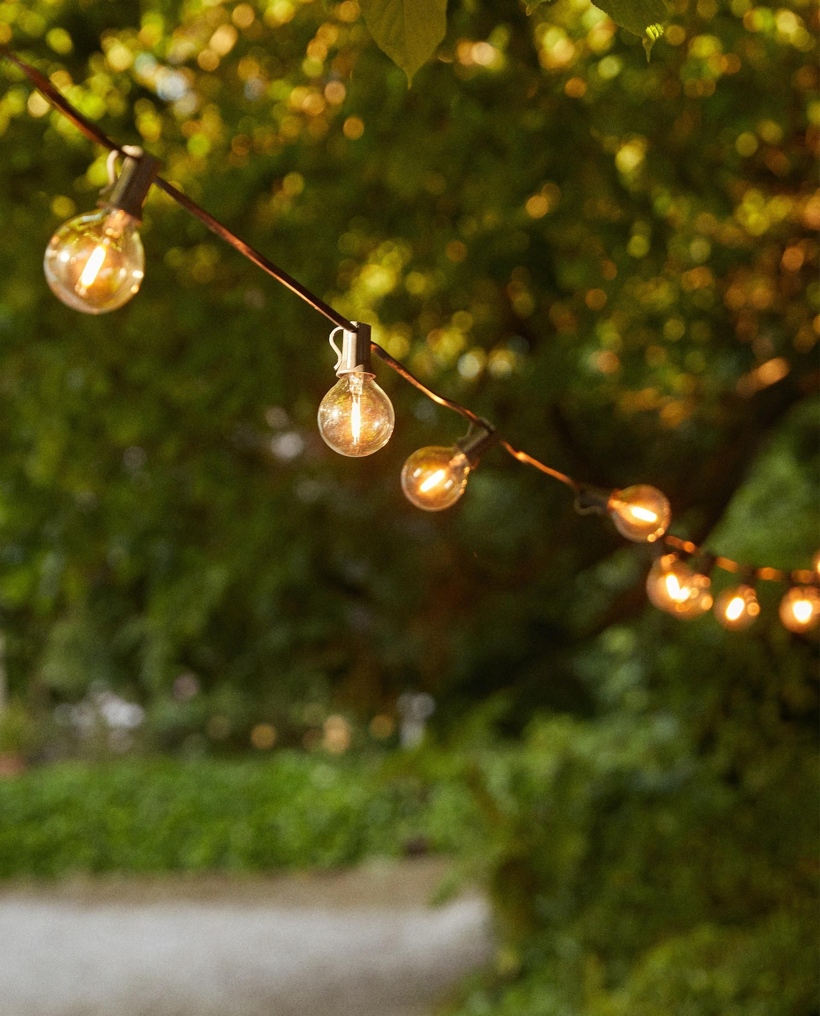 Guirnaldas de bombilla de Zara Home.