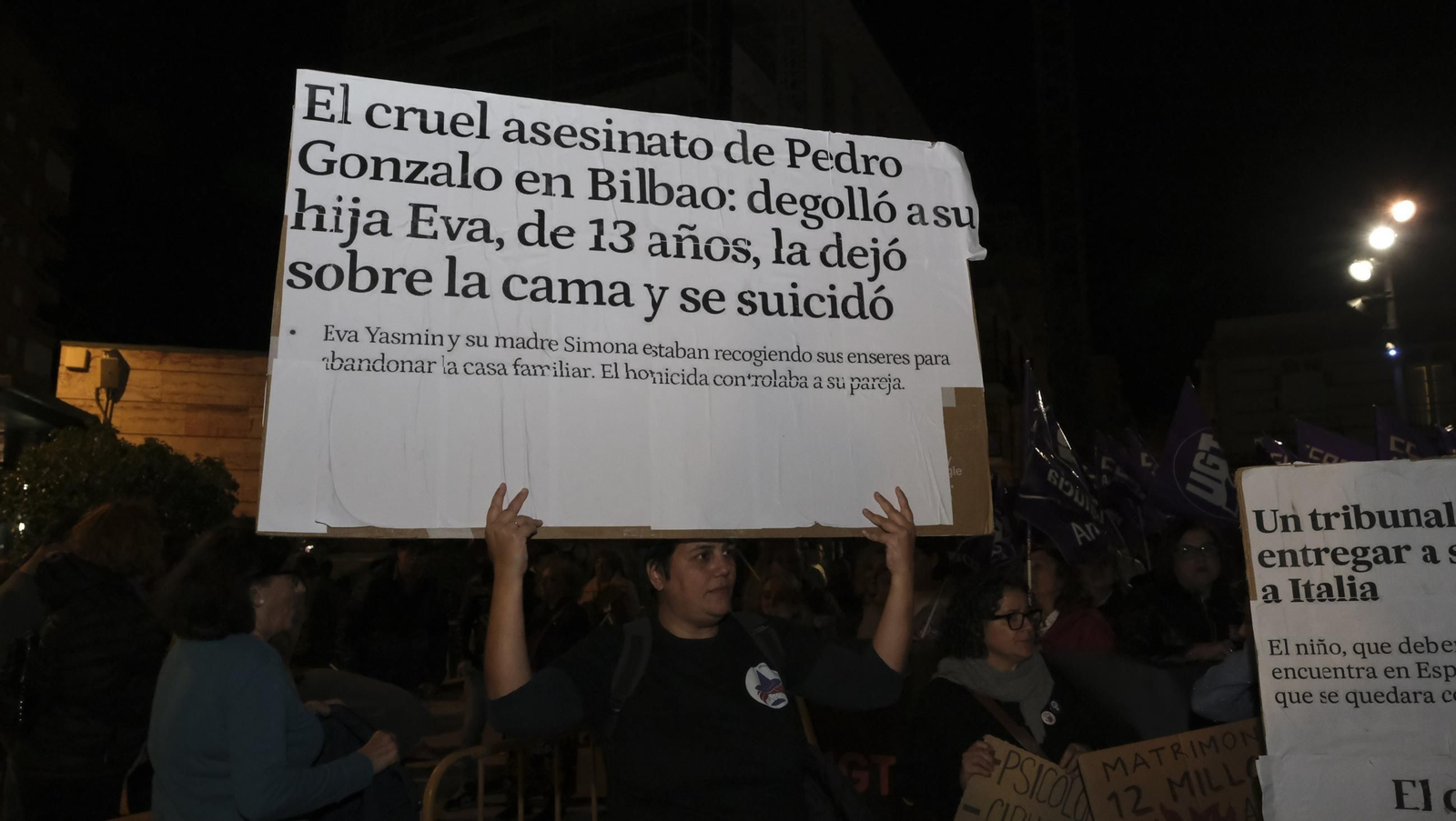 Fotografías de la manifestación del 25-N por la violencia de género, en Almería