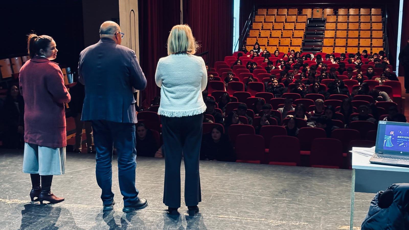 Los alumnos que han asistido a la jornada de orientación