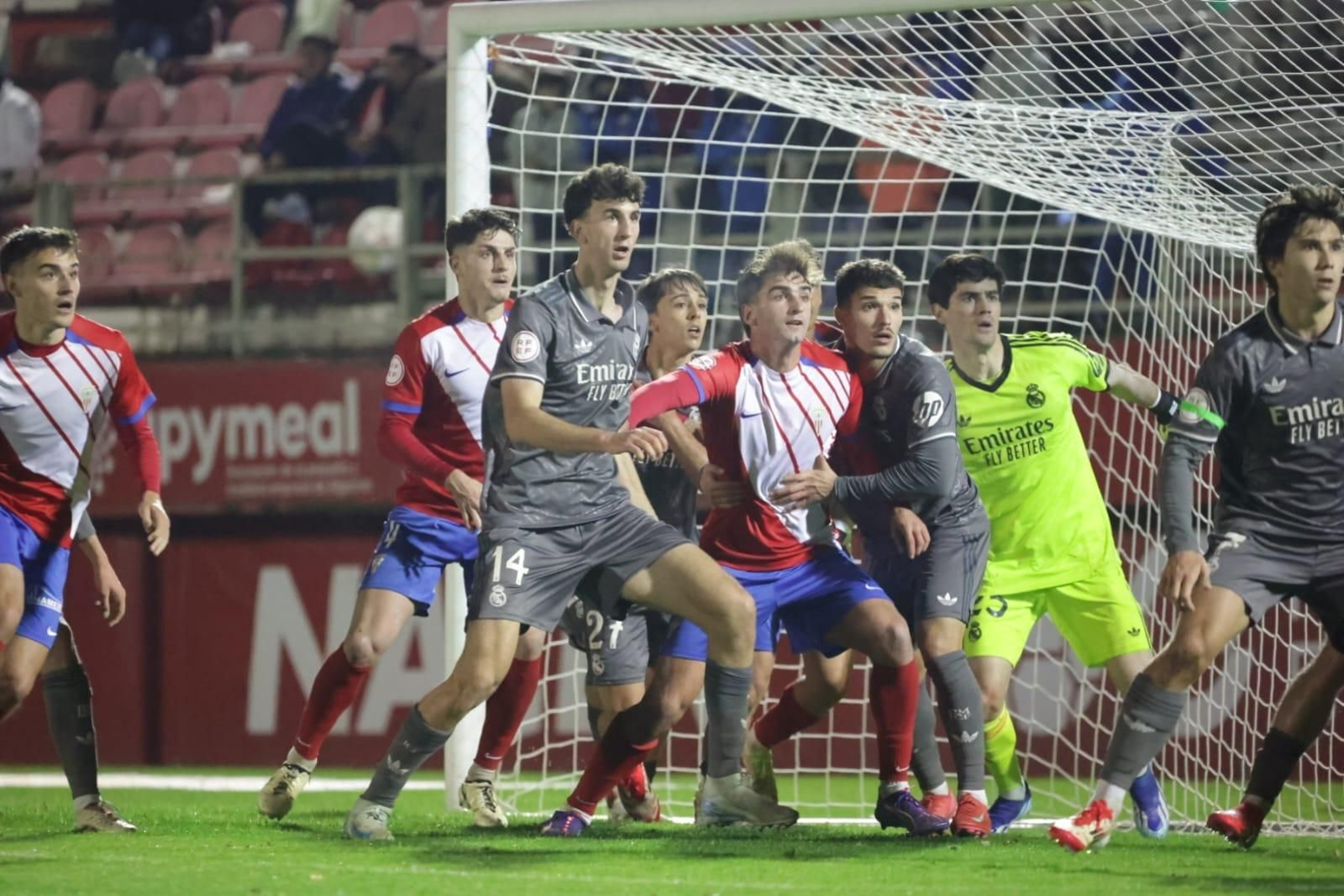 Un córner a favor del Algeciras.