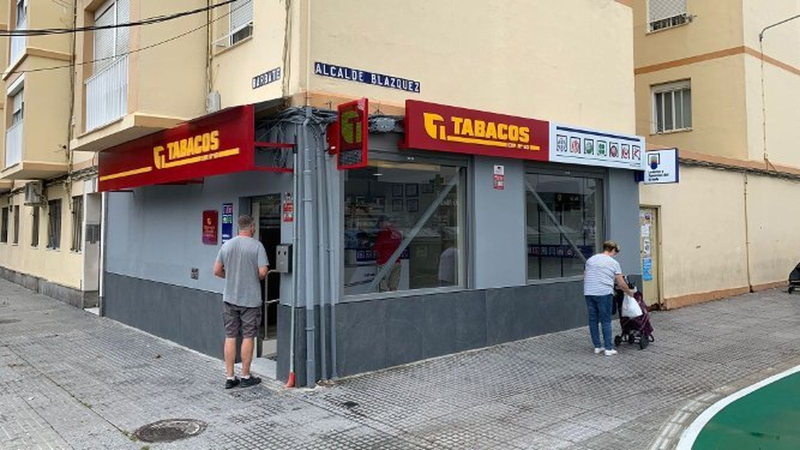 Despacho que ha vendido el primer premio de la Lotería Nacional en Cádiz.