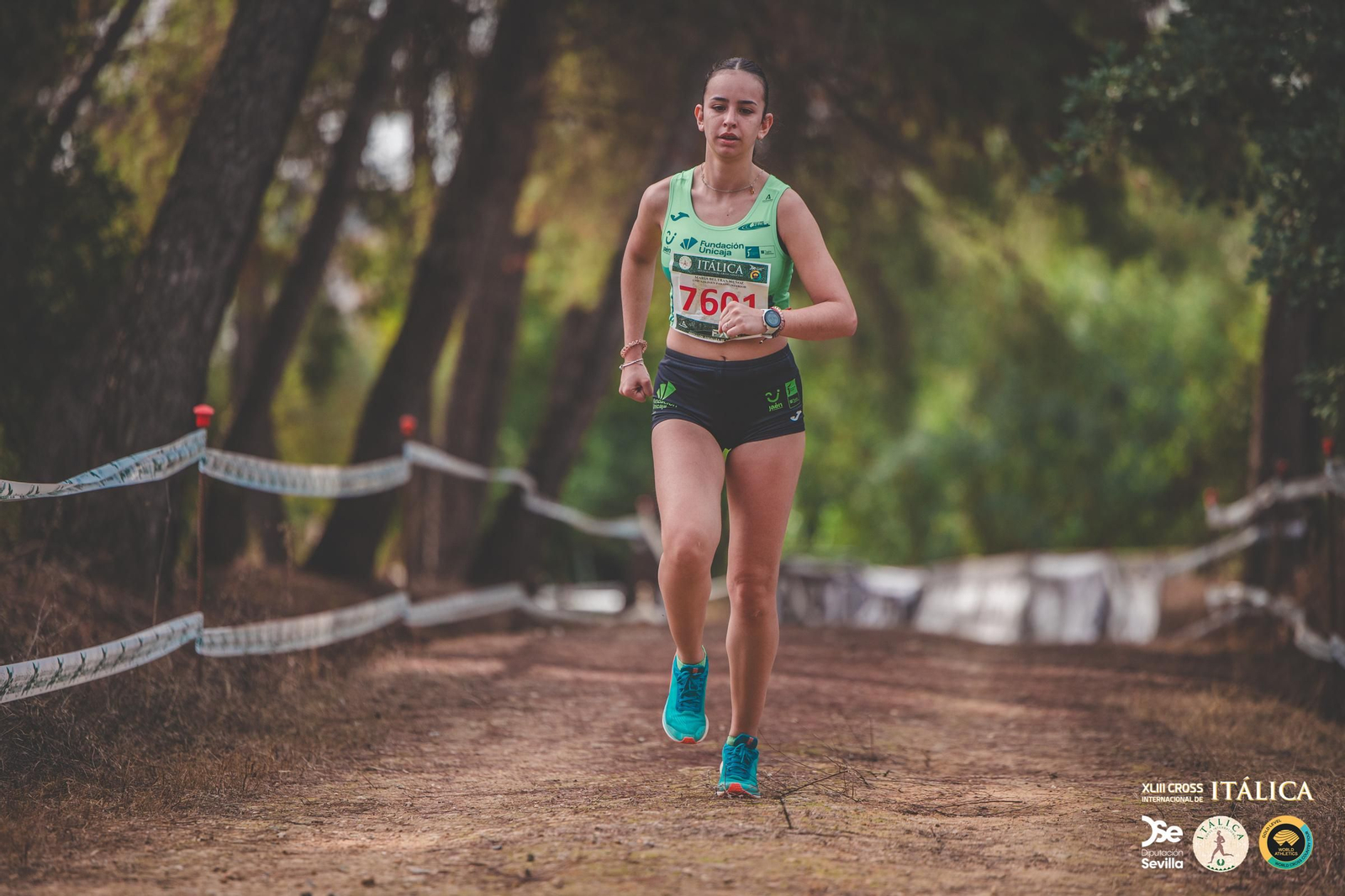 Búscate en las fotos del Cross de Itálica 2025 | 4