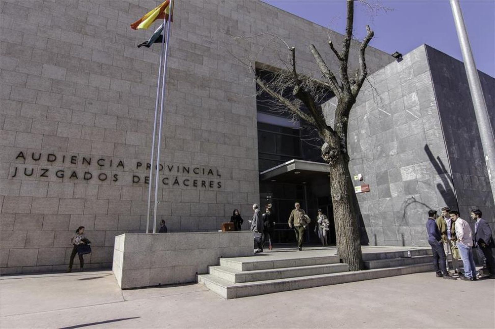 Un  juzgado de Cáceres concede la gran invalidez a un trabajador que padece ELA