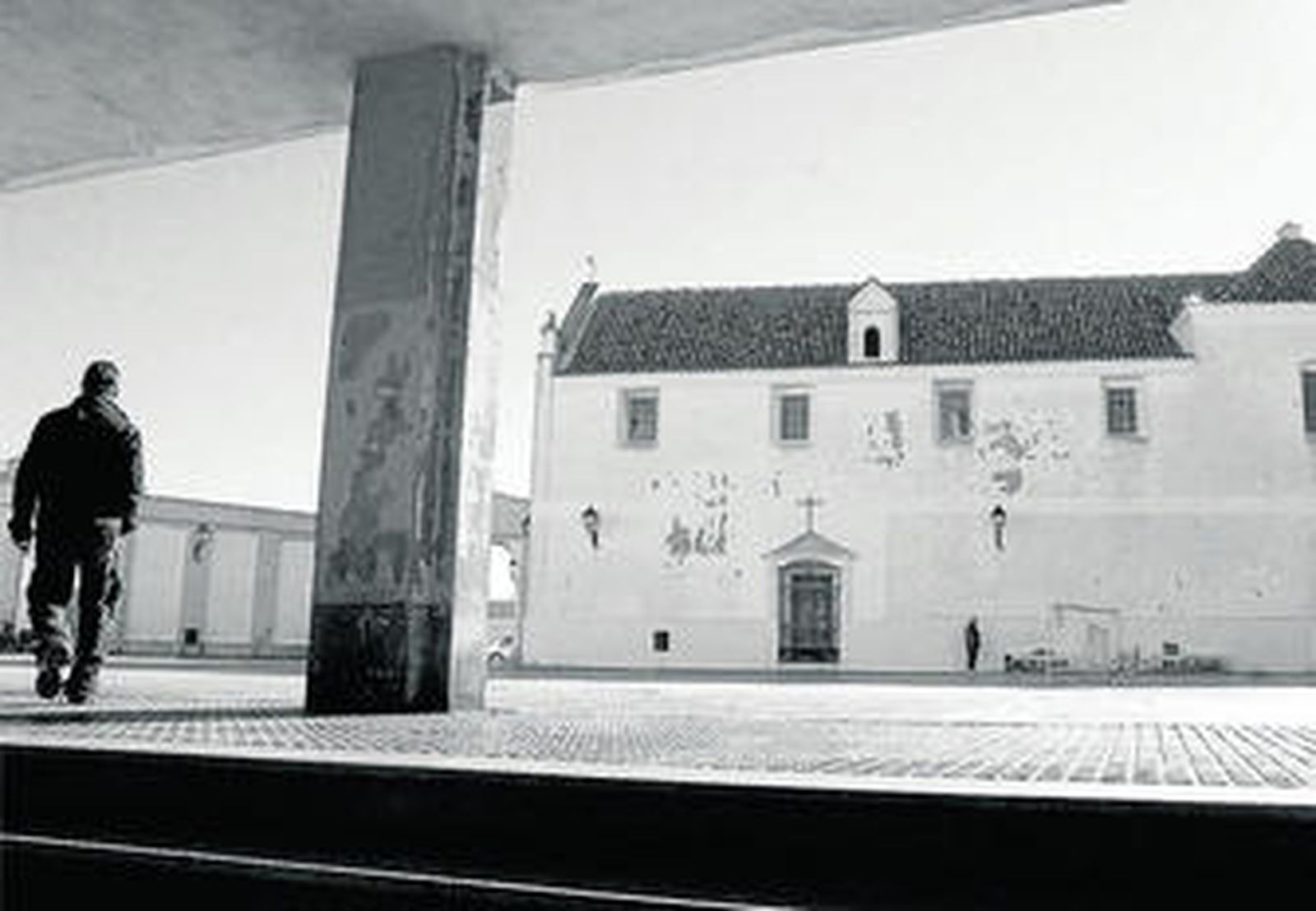 La plaza de Capuchinos une el Campo del Sur con el barrio de la Viña.