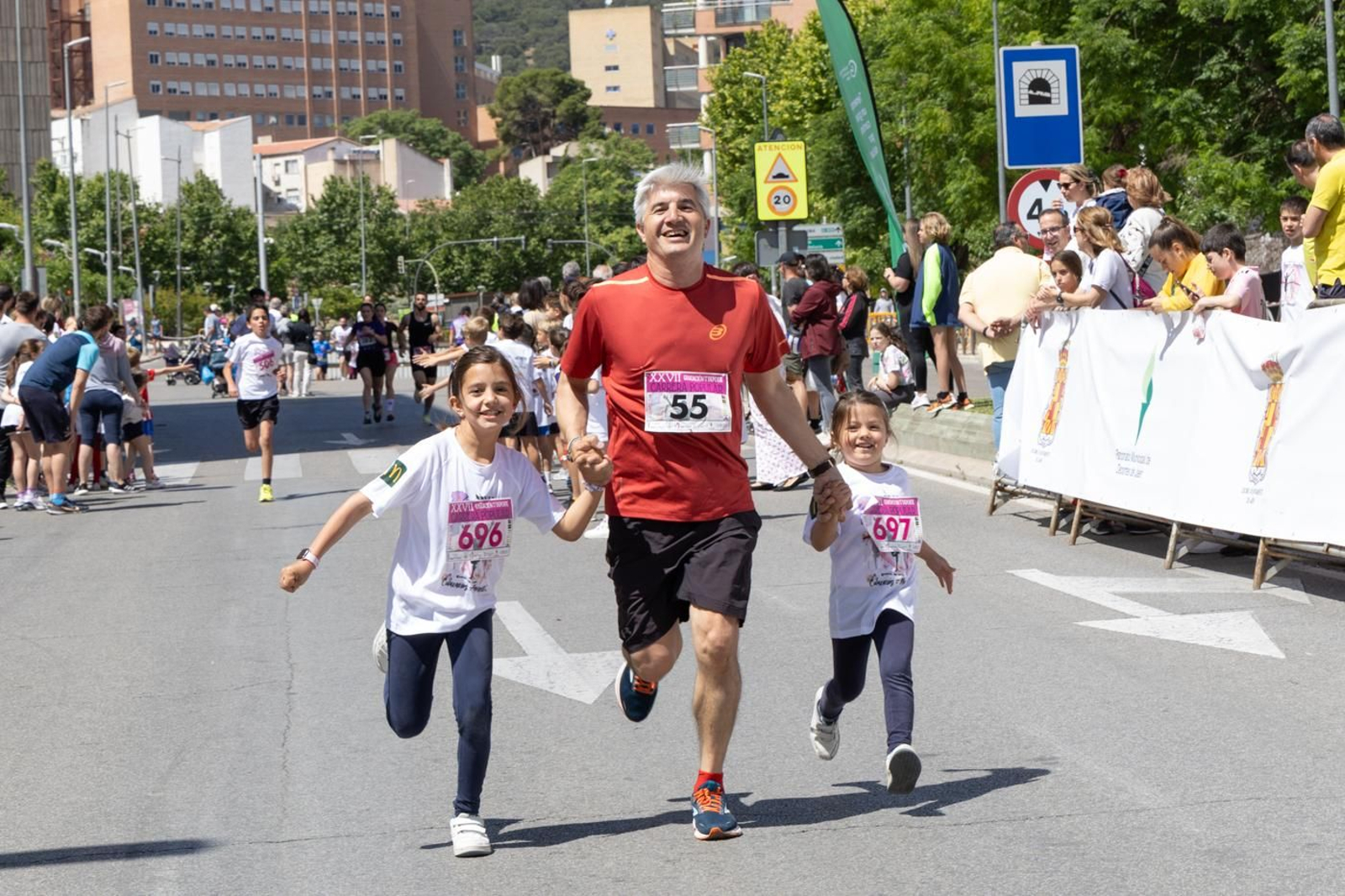 En imágenes: Éxito de participación en la  XXVII Carrera Popular 'Educación por el Deporte'  de Maristas