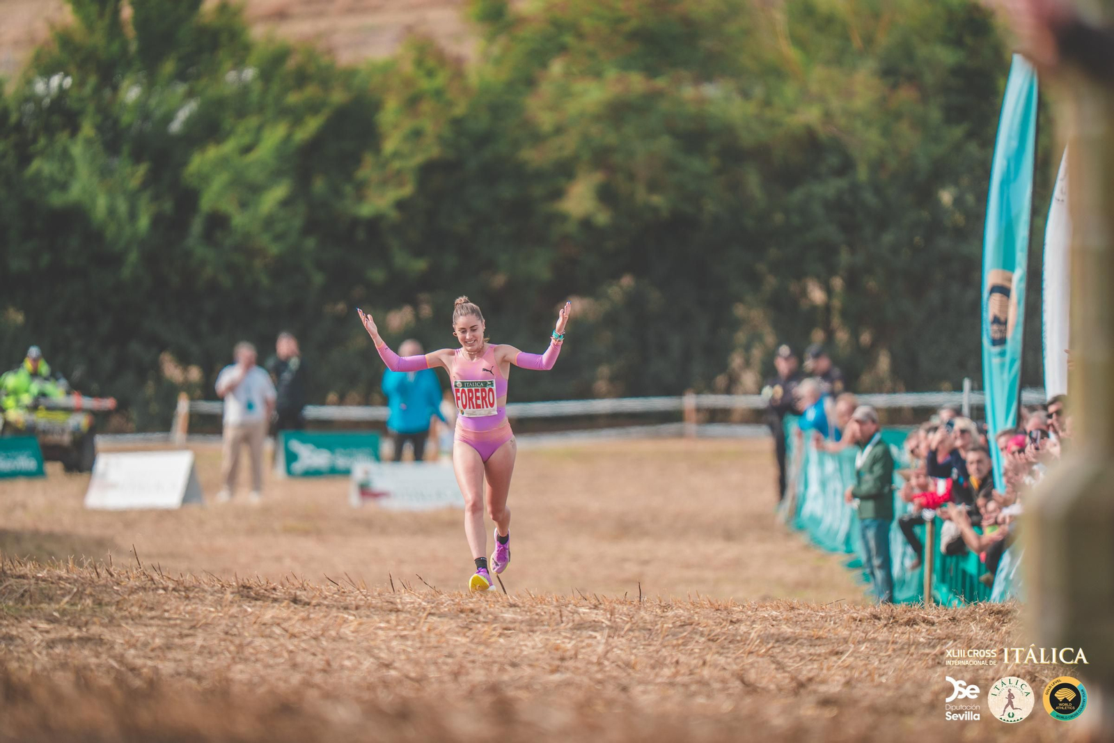 Búscate en las fotos del Cross de Itálica 2025 | 11