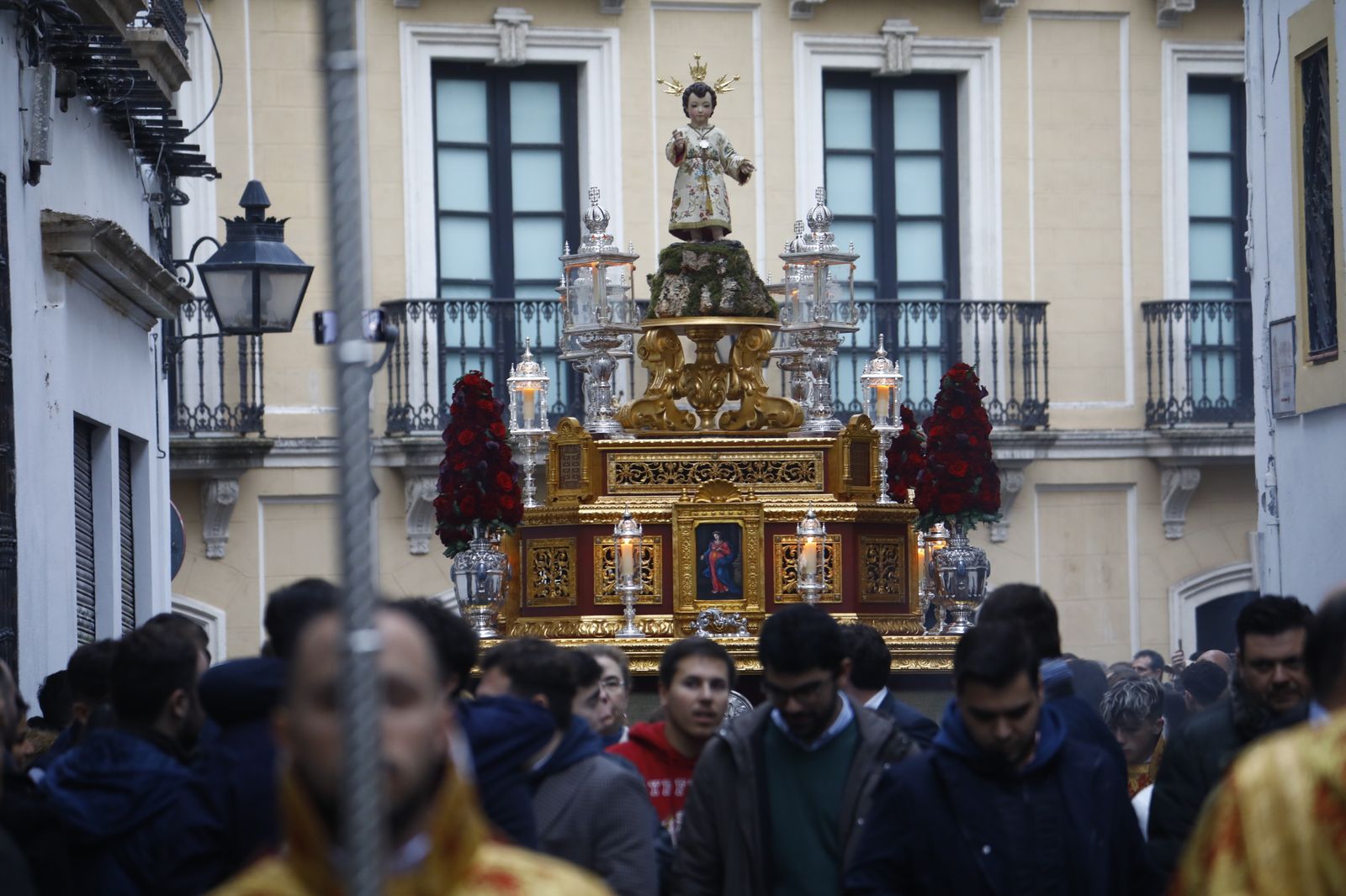 La procesión del Niño Jesús de la Compañía de Córdoba, en imágenes