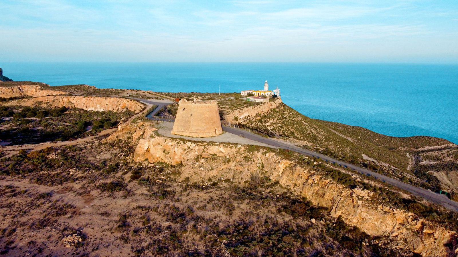 Carboneras se presenta como una opción para conectar con lo esencial.