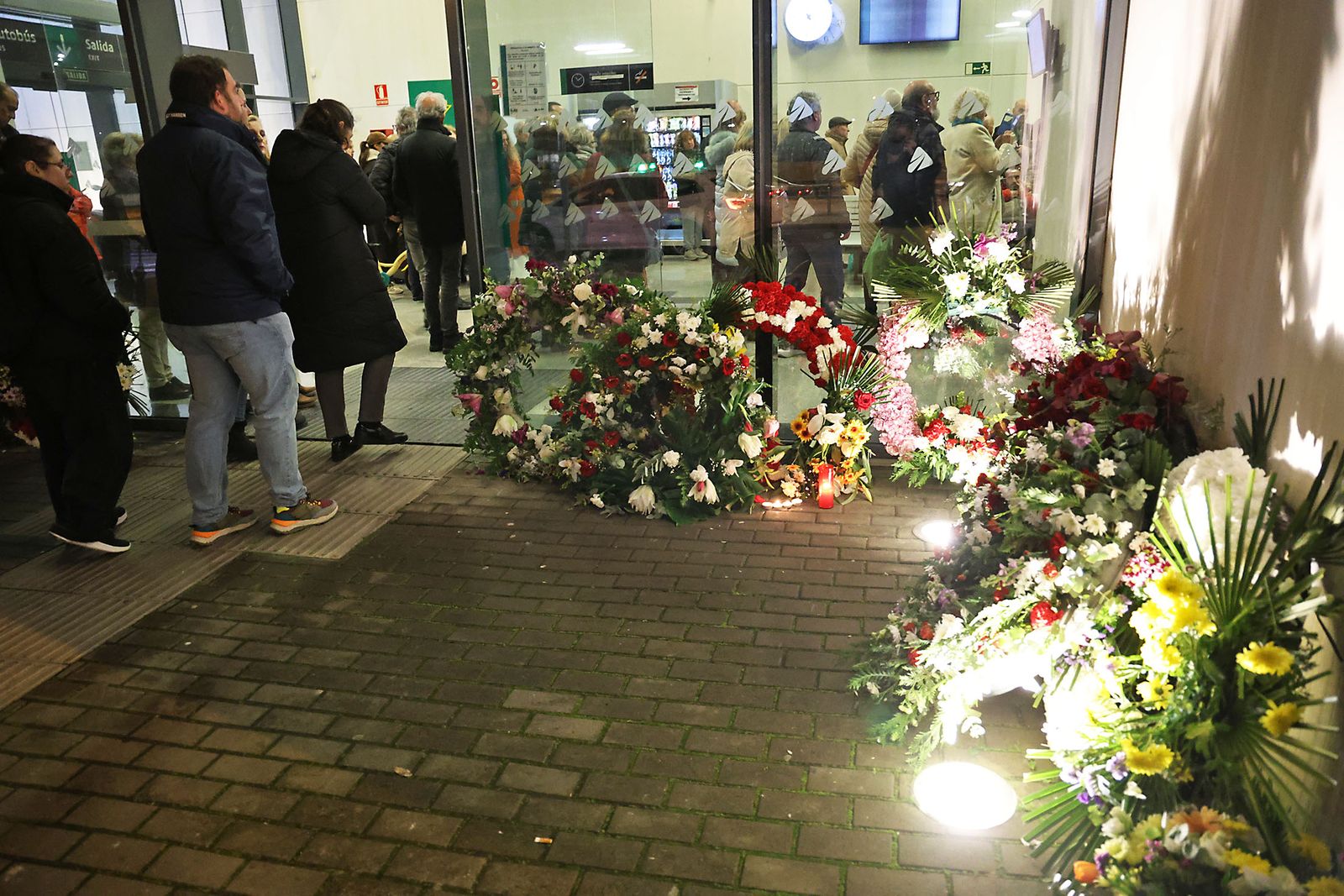Las fotografías de la vigilia por los fallecidos en el accidente de tren  de Adamuz