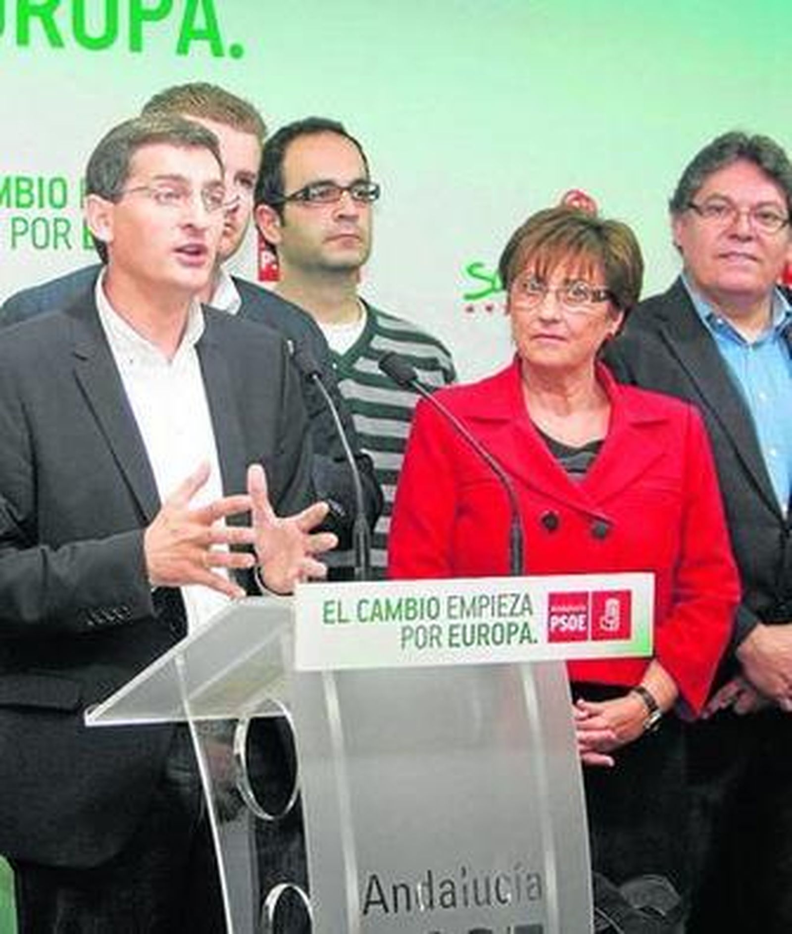 Comparecencia de ayer en la sede del PSOE de la capital.