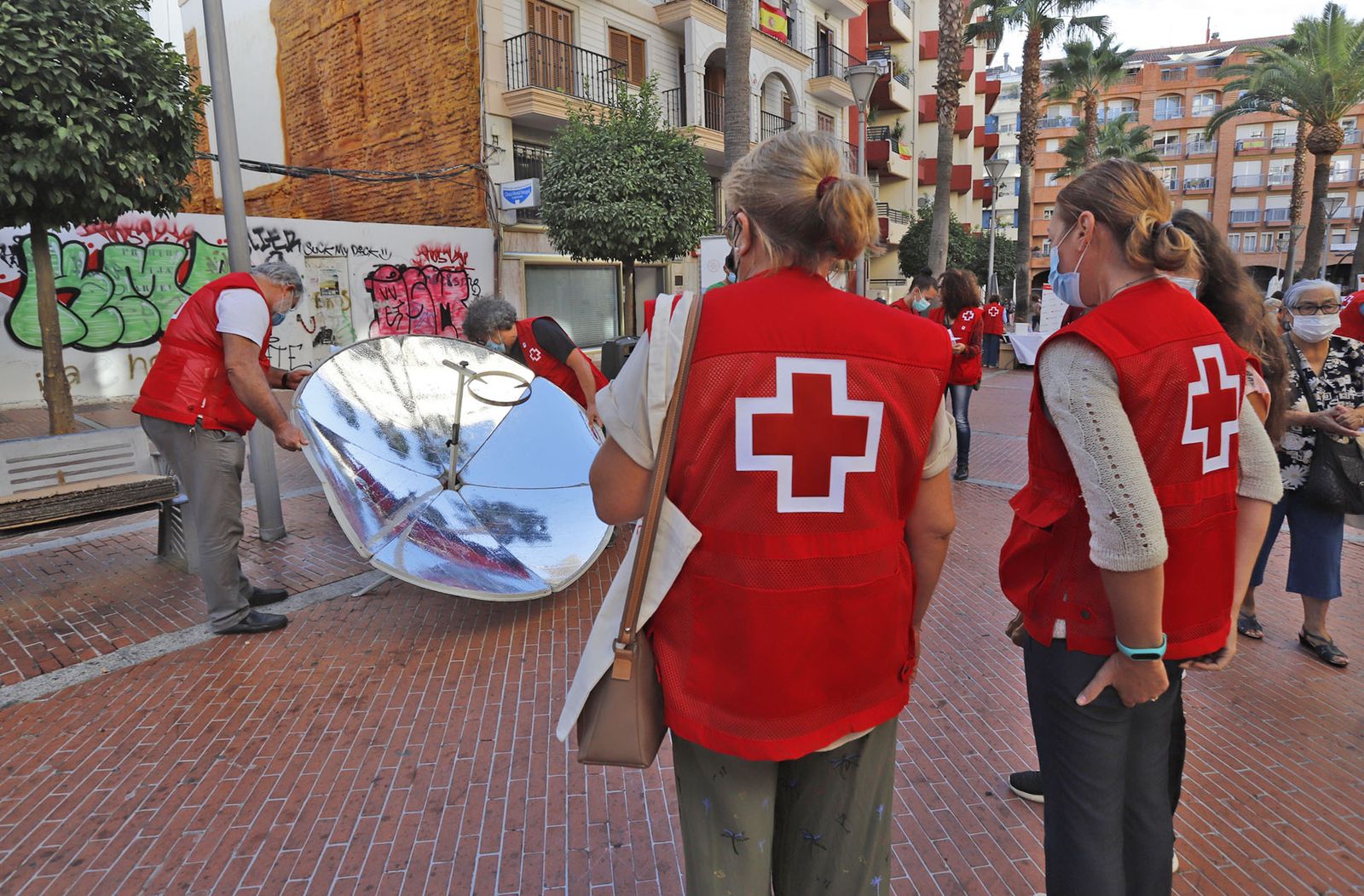 Imágenes del Día de la Banderita de Cruz Roja en Huelva