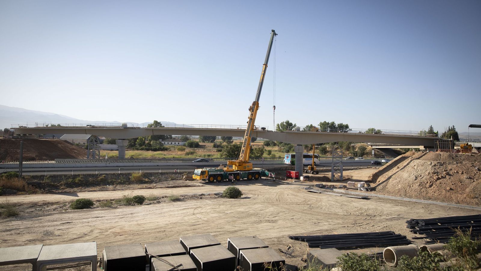Obras del viaducto de la GR-43, autovía Granada-Pinos Puente