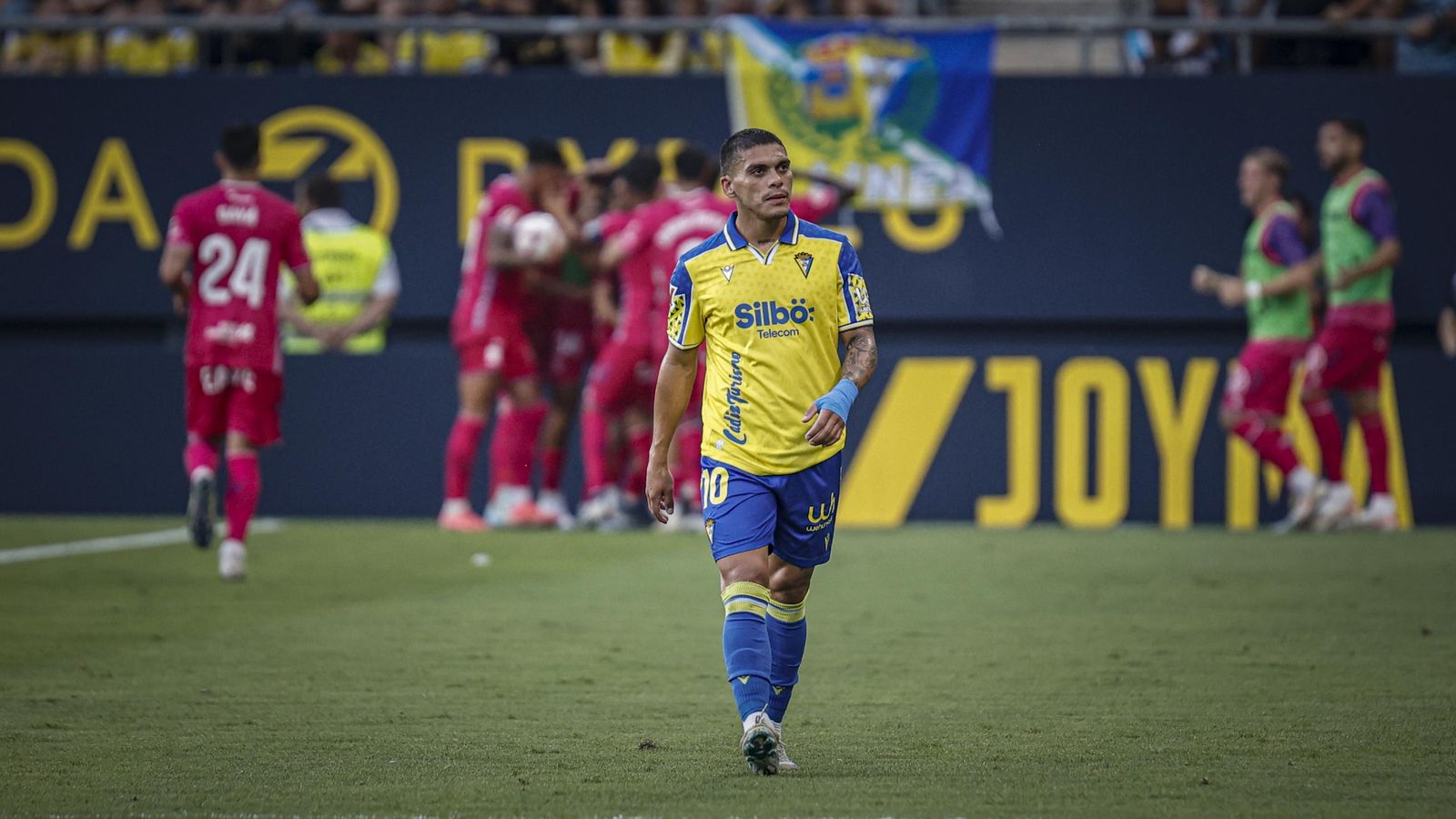 Búscate entre las fotos del partido de fútbol Cádiz CF - CD Tenerife de la Liga Hypermotion