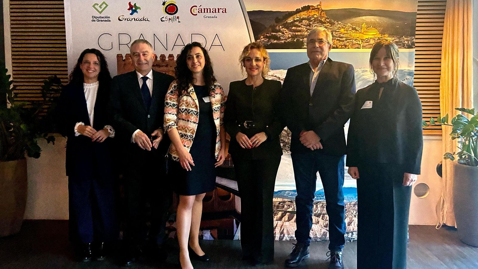 Representantes del Patronato Provincial de Turismo de la Diputación de Granada, junto a empresas de la provincia en Múnich