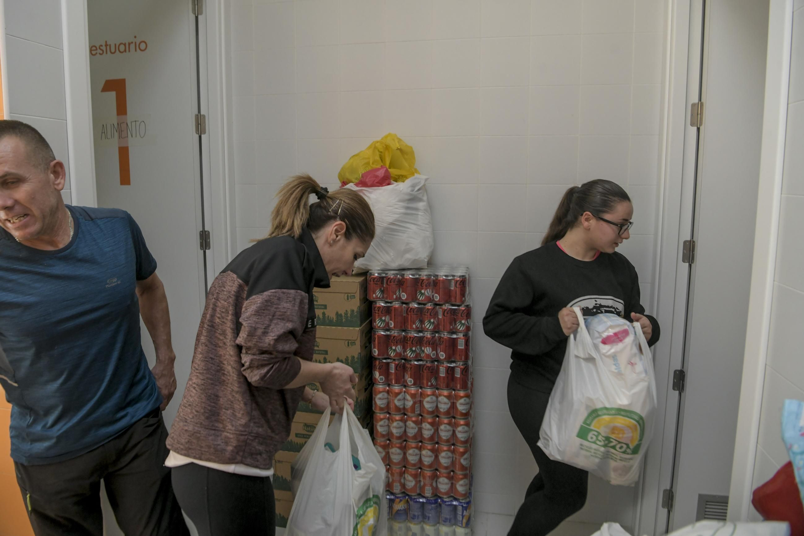 Galería | Granada se entrega a los afectados por la DANA de Valencia con recogidas solidarias