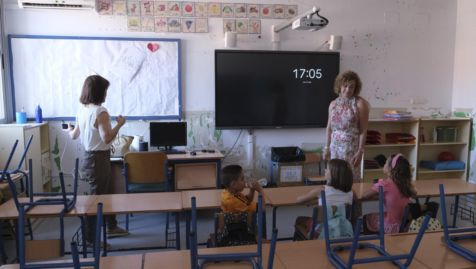 El curso escolar empieza en el Colegio Ginés Morata de Almería, en imágenes