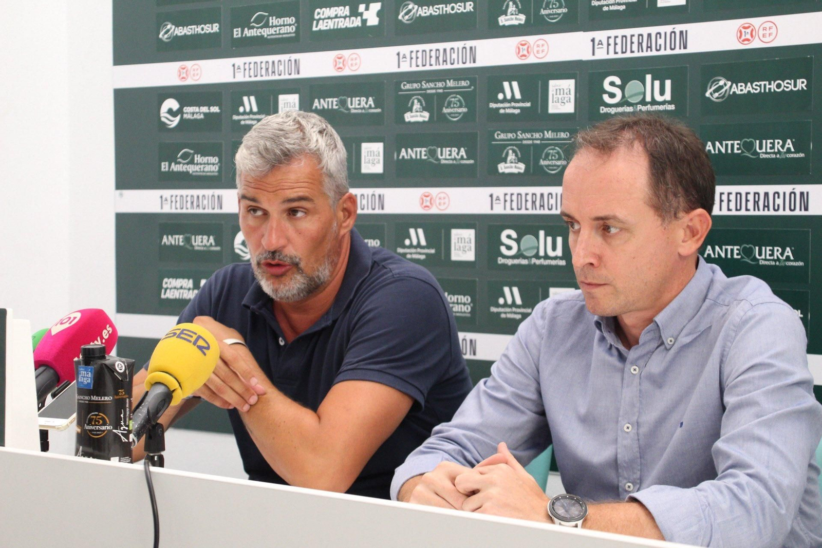 El presidente y el director general del Antequera CF