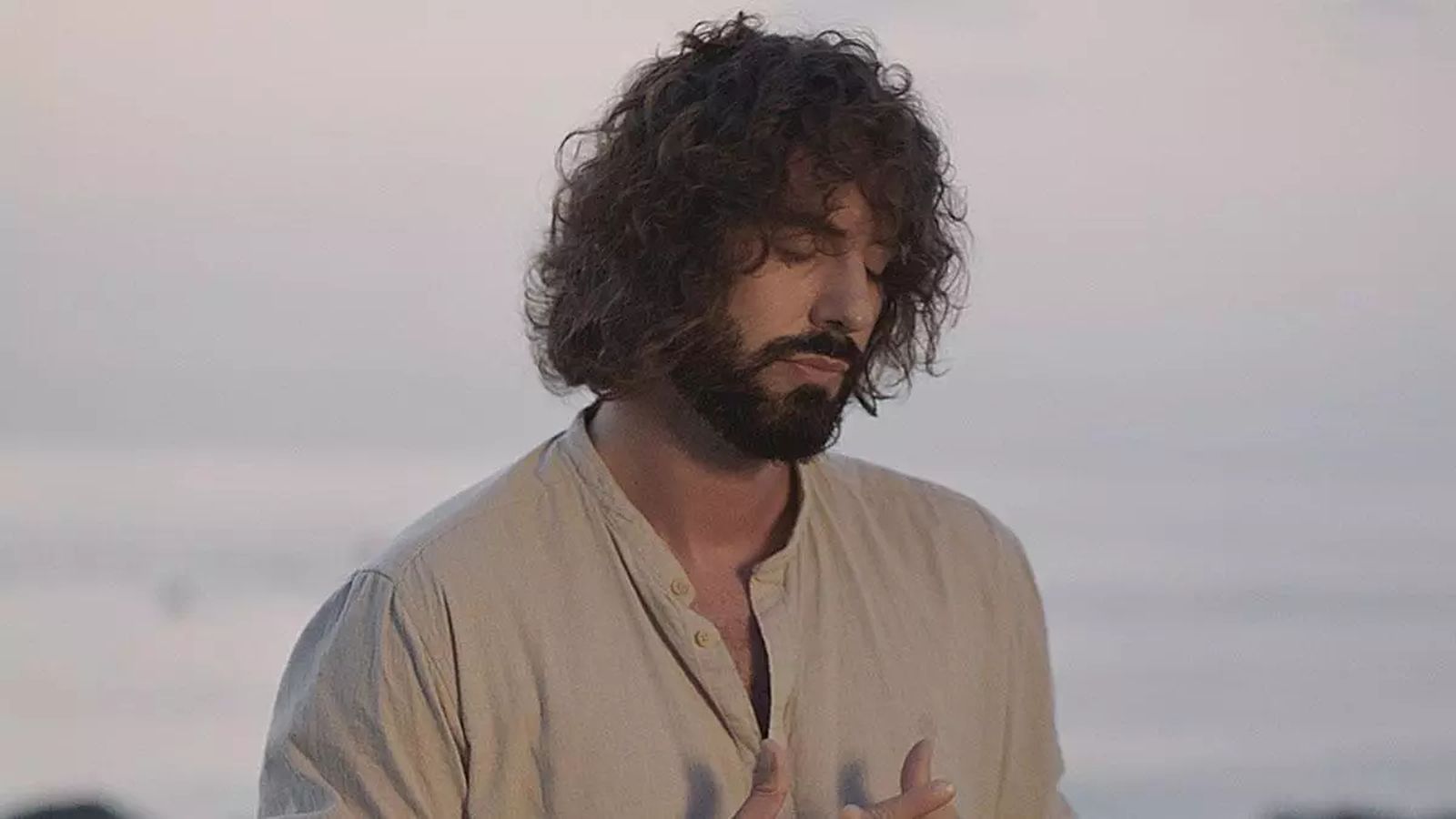 El sonido indie de Mikel Izal suena en el Cartuja Center.