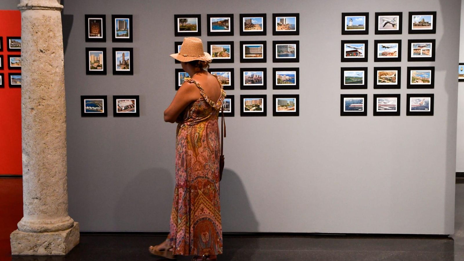 Las postales tuvieron una importancia relevante en los años 6o y 70.