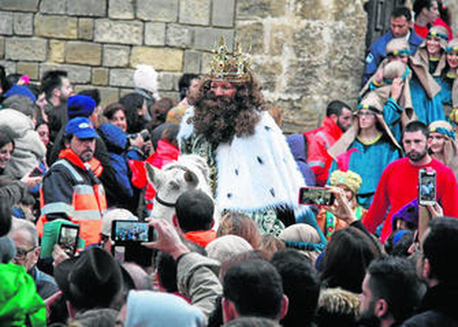 Una imagen del Rey Gaspar, aún con la barba, a su salida del Castillo de San Marcos el pasado 5 de enero.