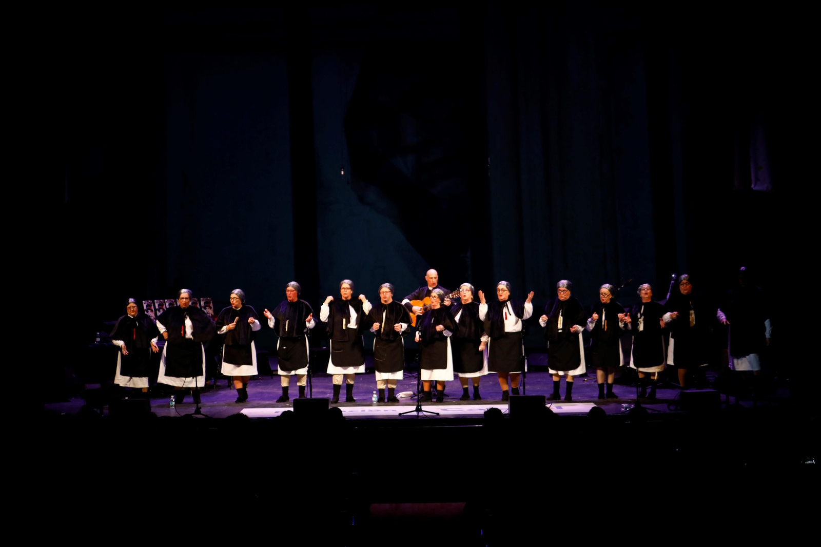 Los mayores de Córdoba celebran el Carnaval, en imágenes