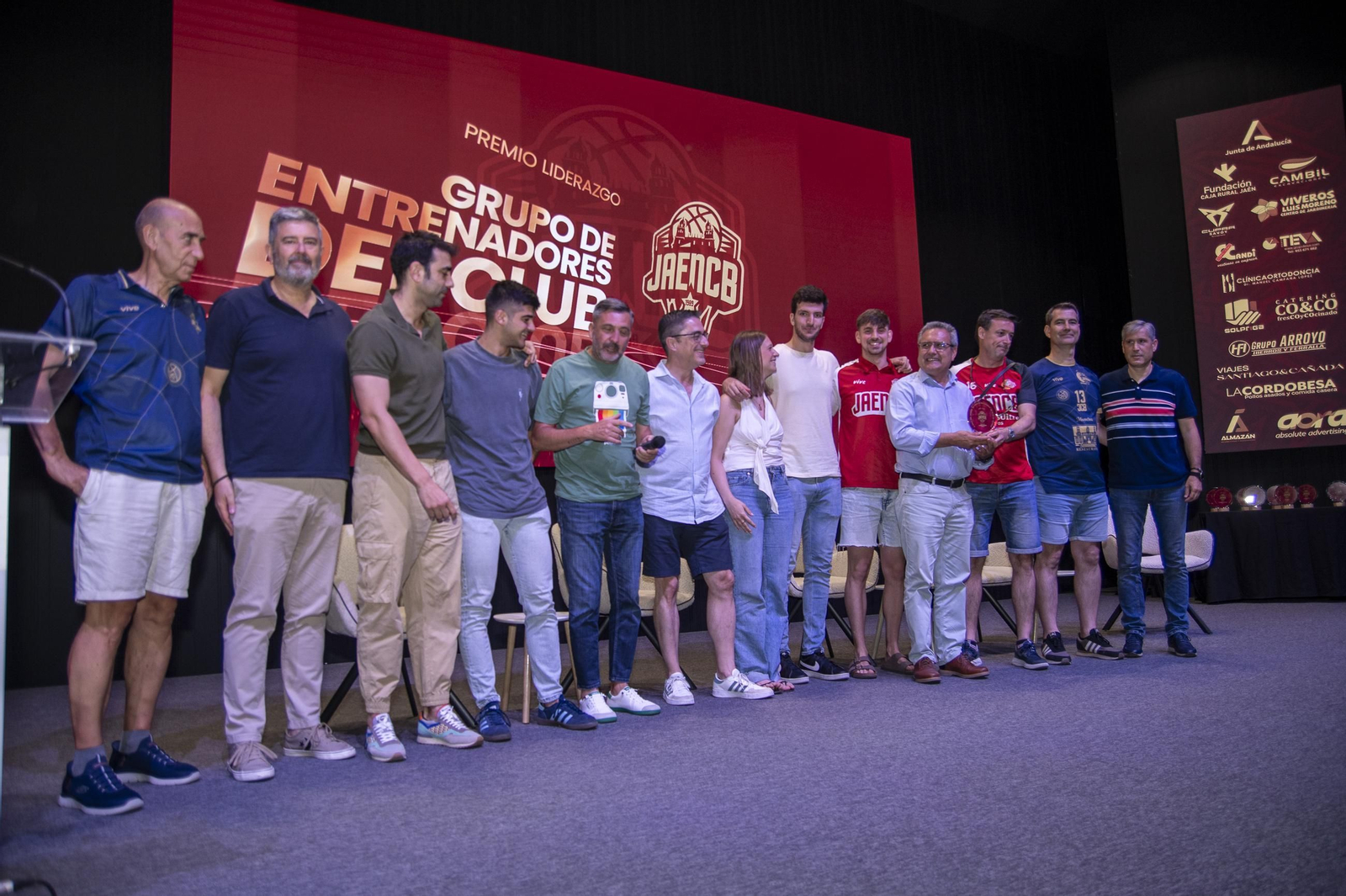 Valores y emoción en la IV Gala de Fomento del Baloncesto del Jaén CB, en imágenes